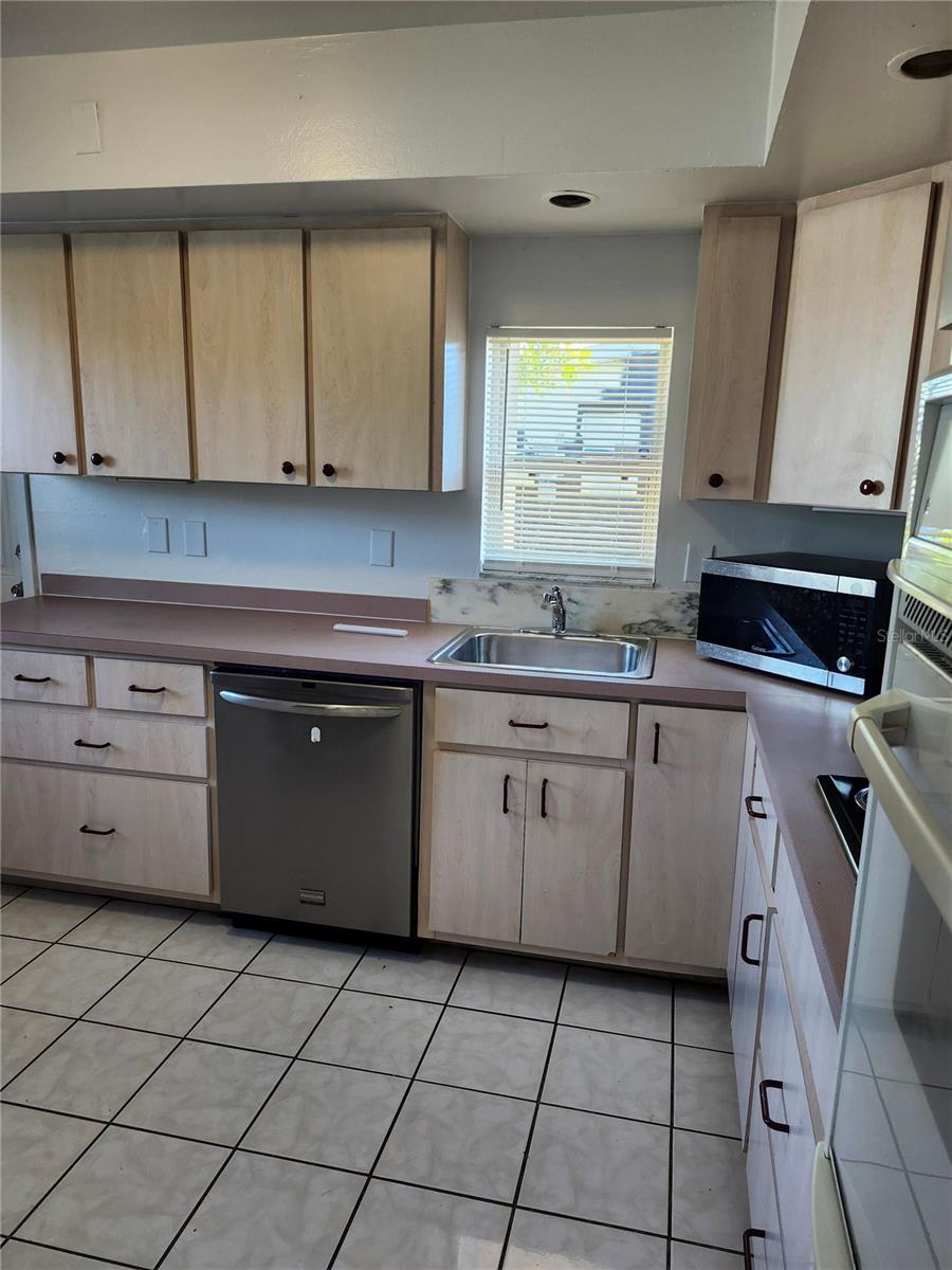 2220 BIRCHCREST BLVD, PORT CHARLOTTE, FL — photo 5