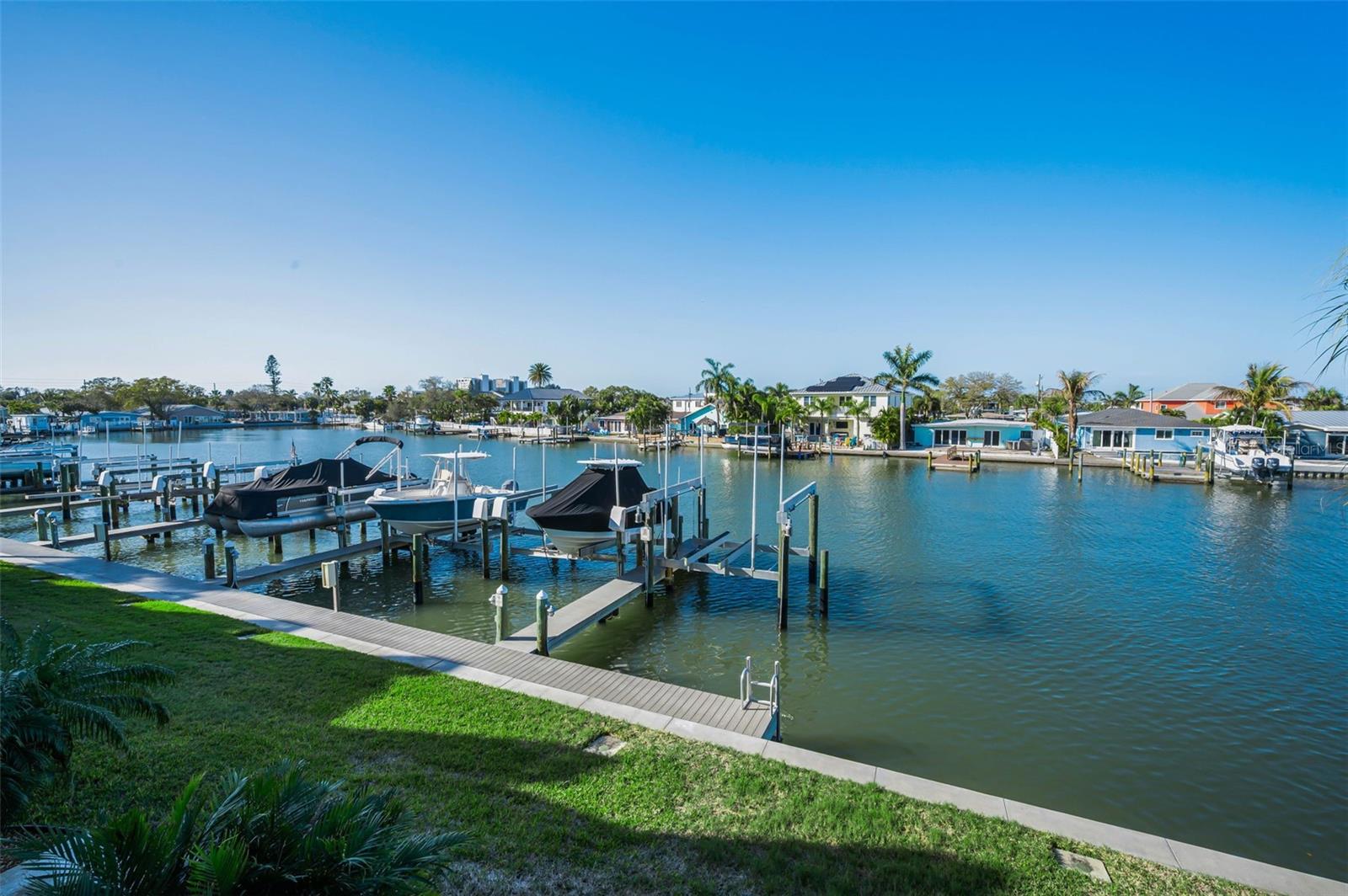 140 MARCDALE BLVD, INDIAN ROCKS BEACH, FL — photo 17