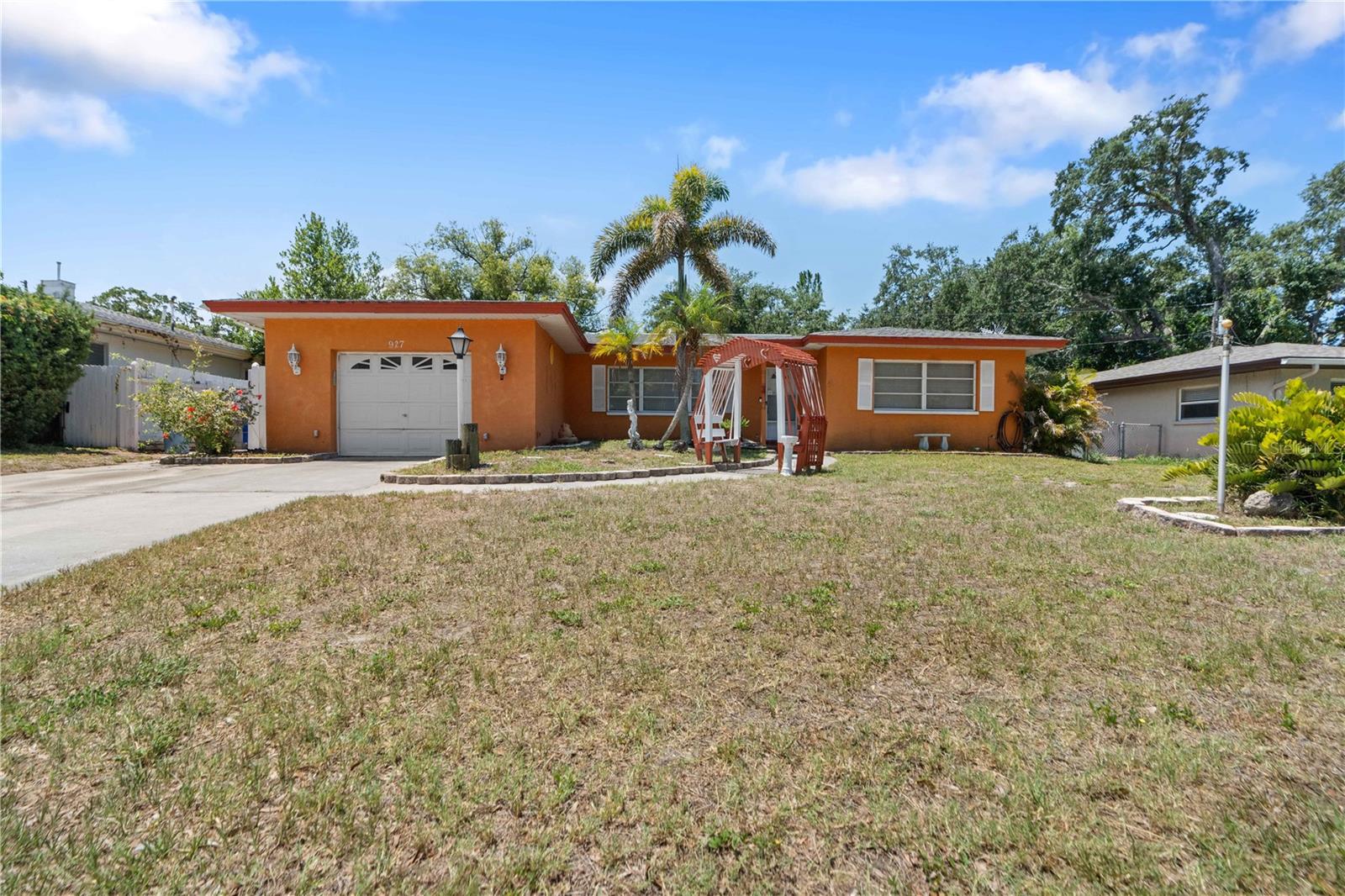 927 PARKWOOD DR, DUNEDIN, FL