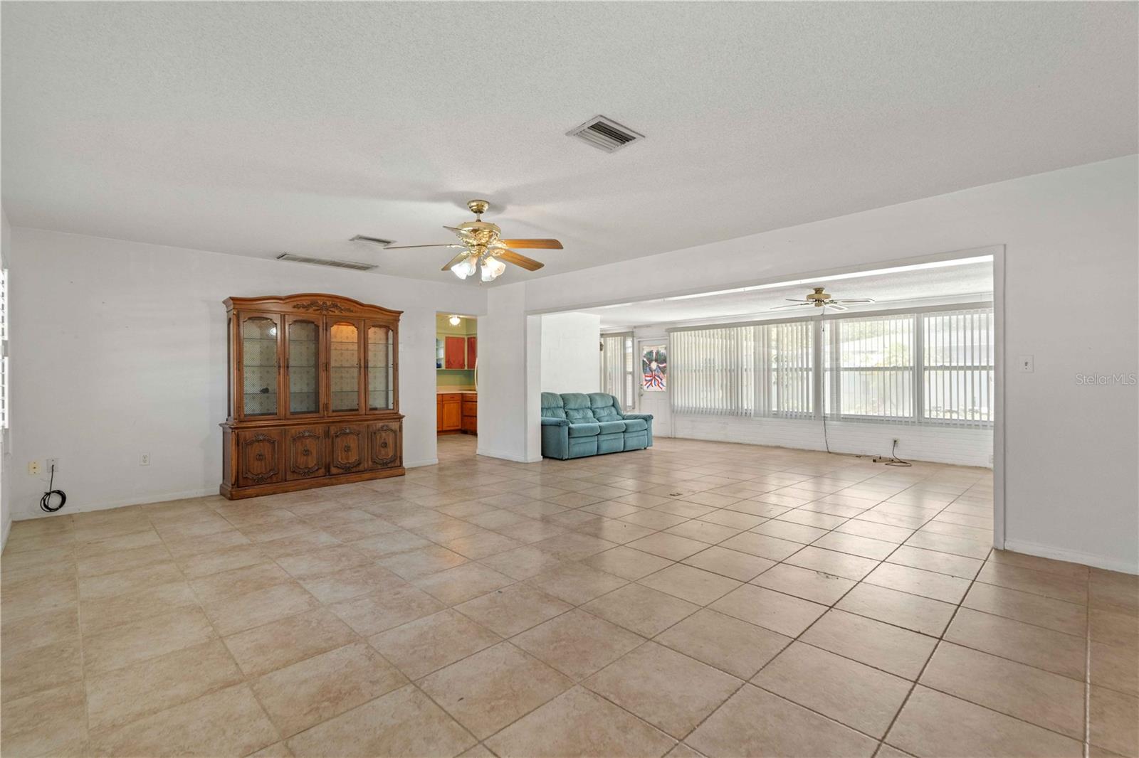 927 PARKWOOD DR, DUNEDIN, FL — photo 3