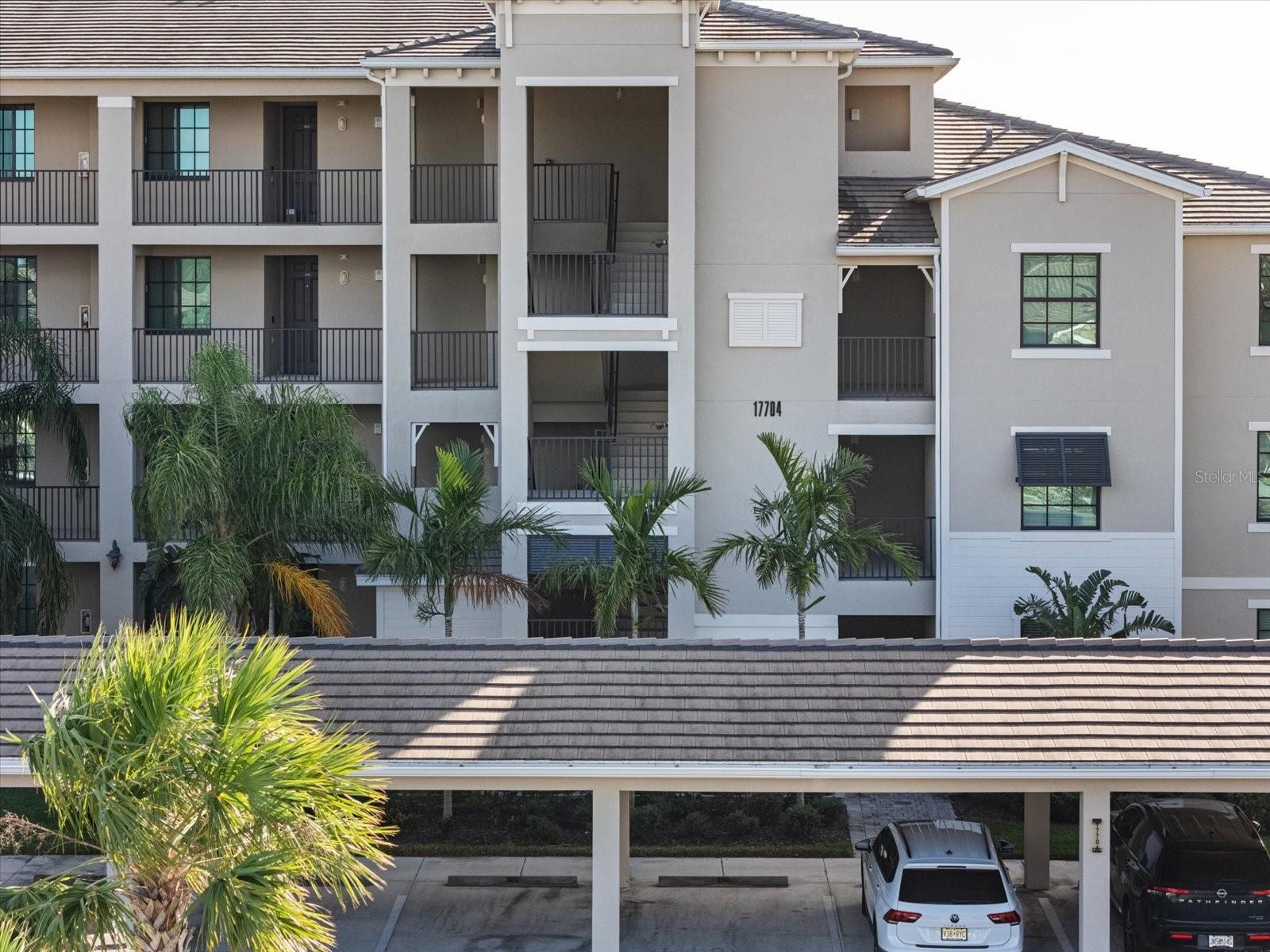 17704 GAWTHROP DR #207, BRADENTON, FL