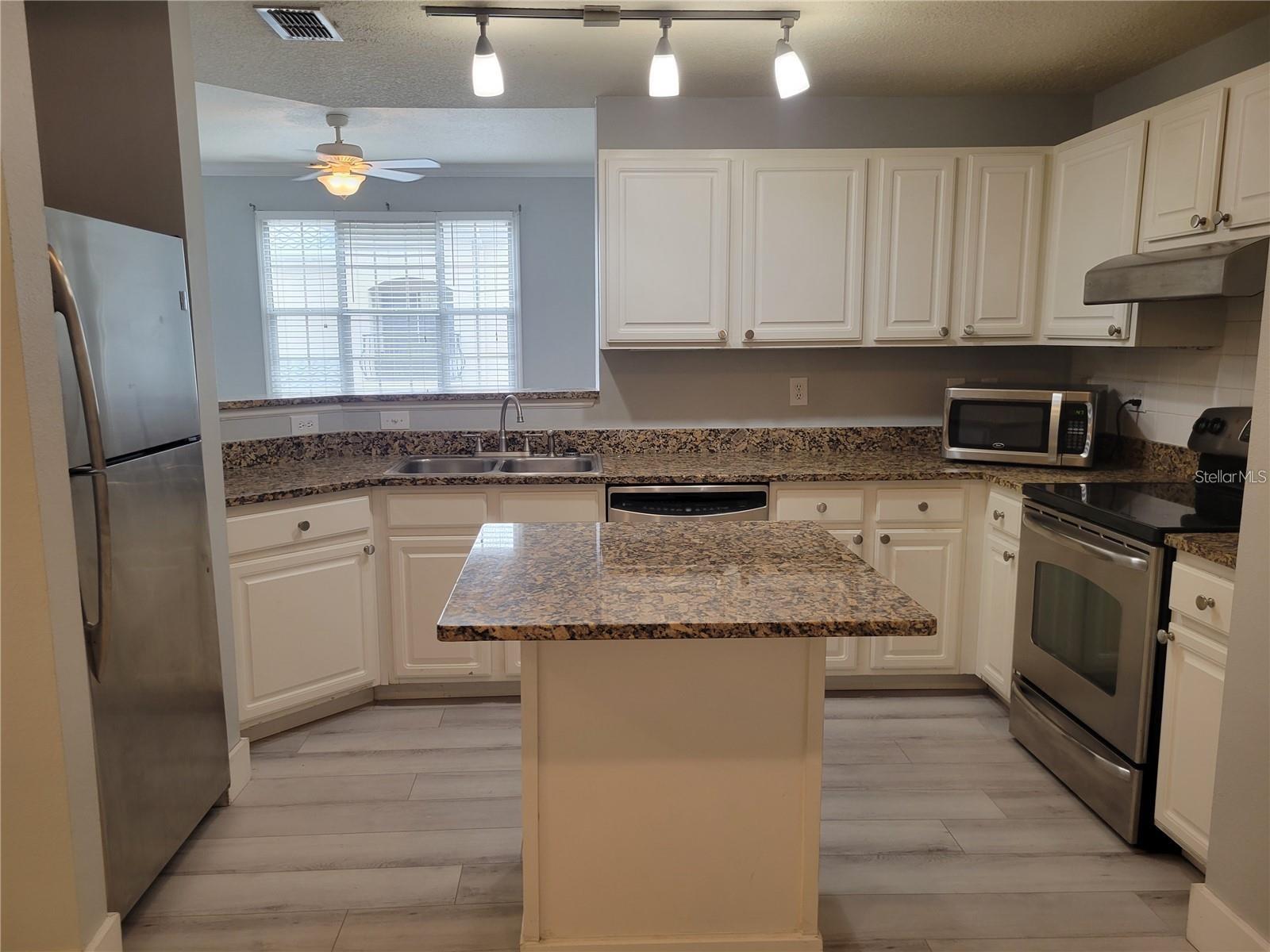 501 KNIGHTS RUN AVE #1113, TAMPA, FL — photo 3