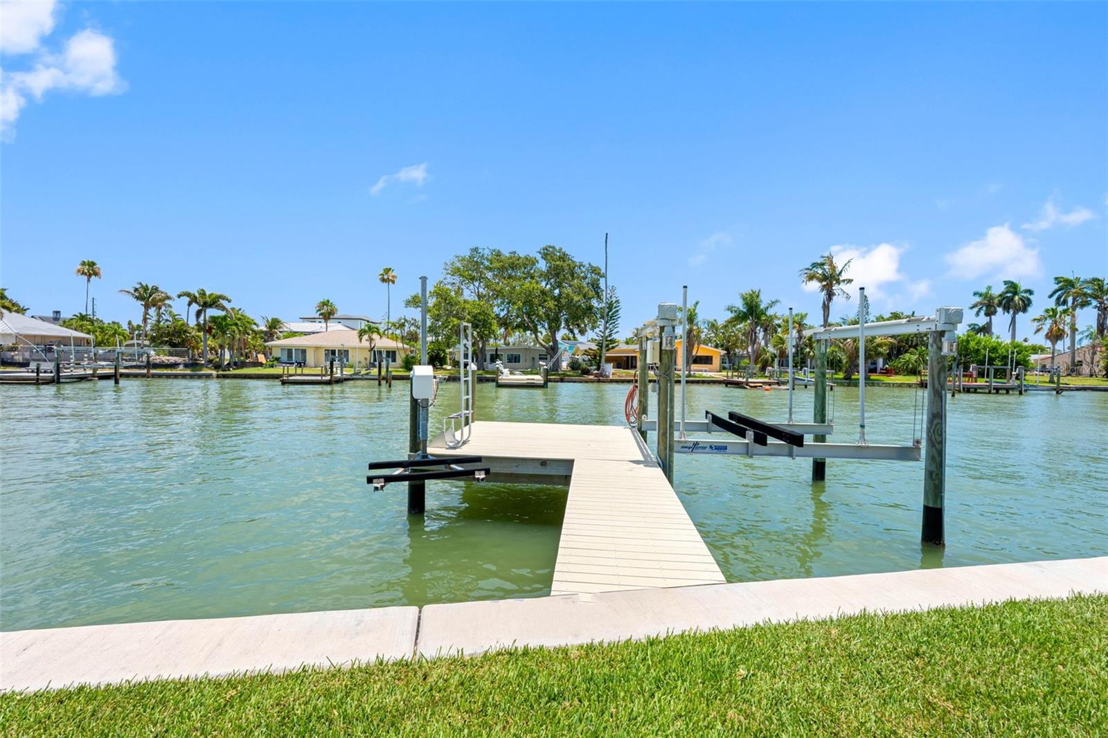 16025 REDINGTON DR, REDINGTON BEACH, FL — photo 4