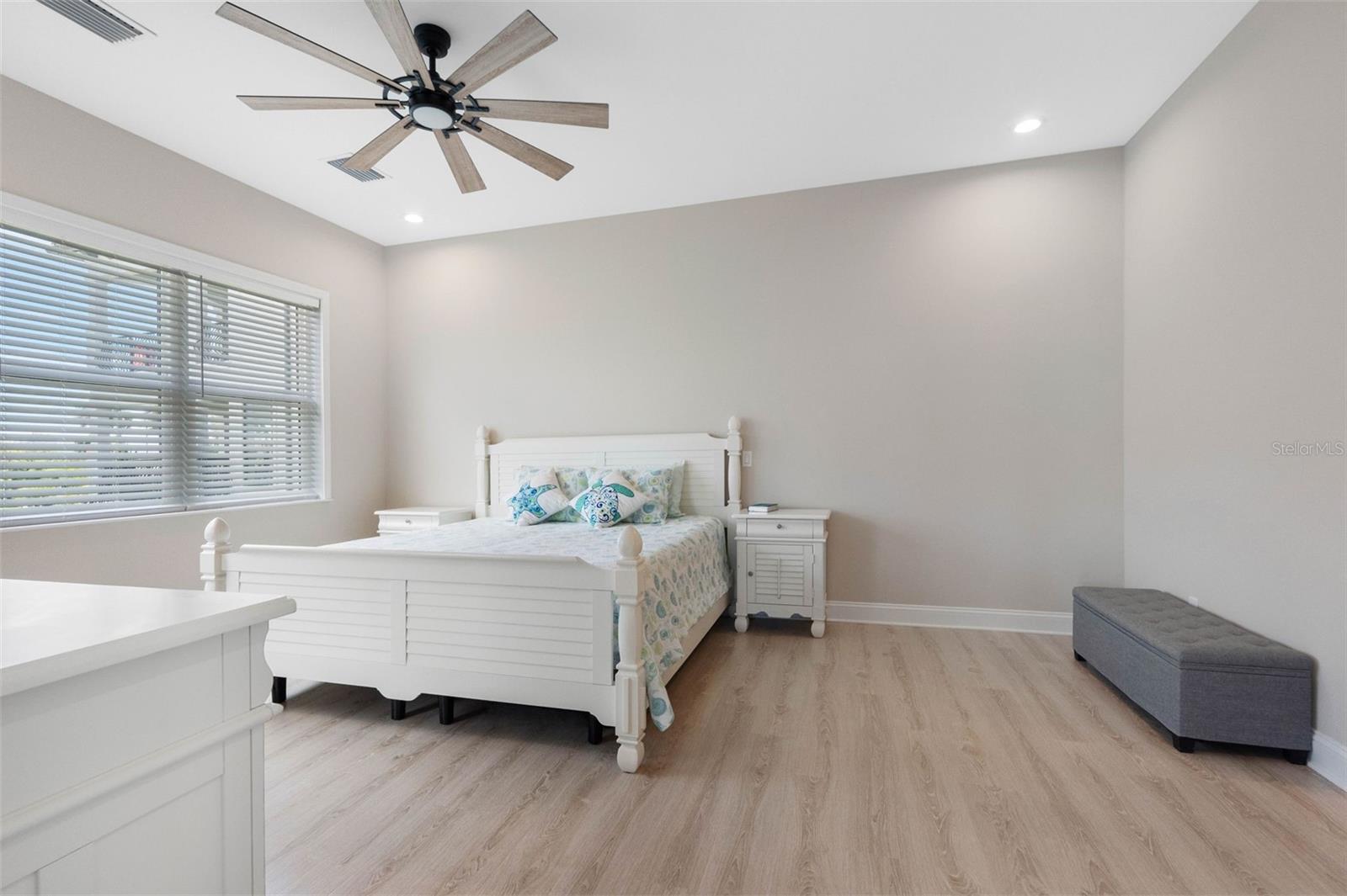 16025 REDINGTON DR, REDINGTON BEACH, FL — photo 19