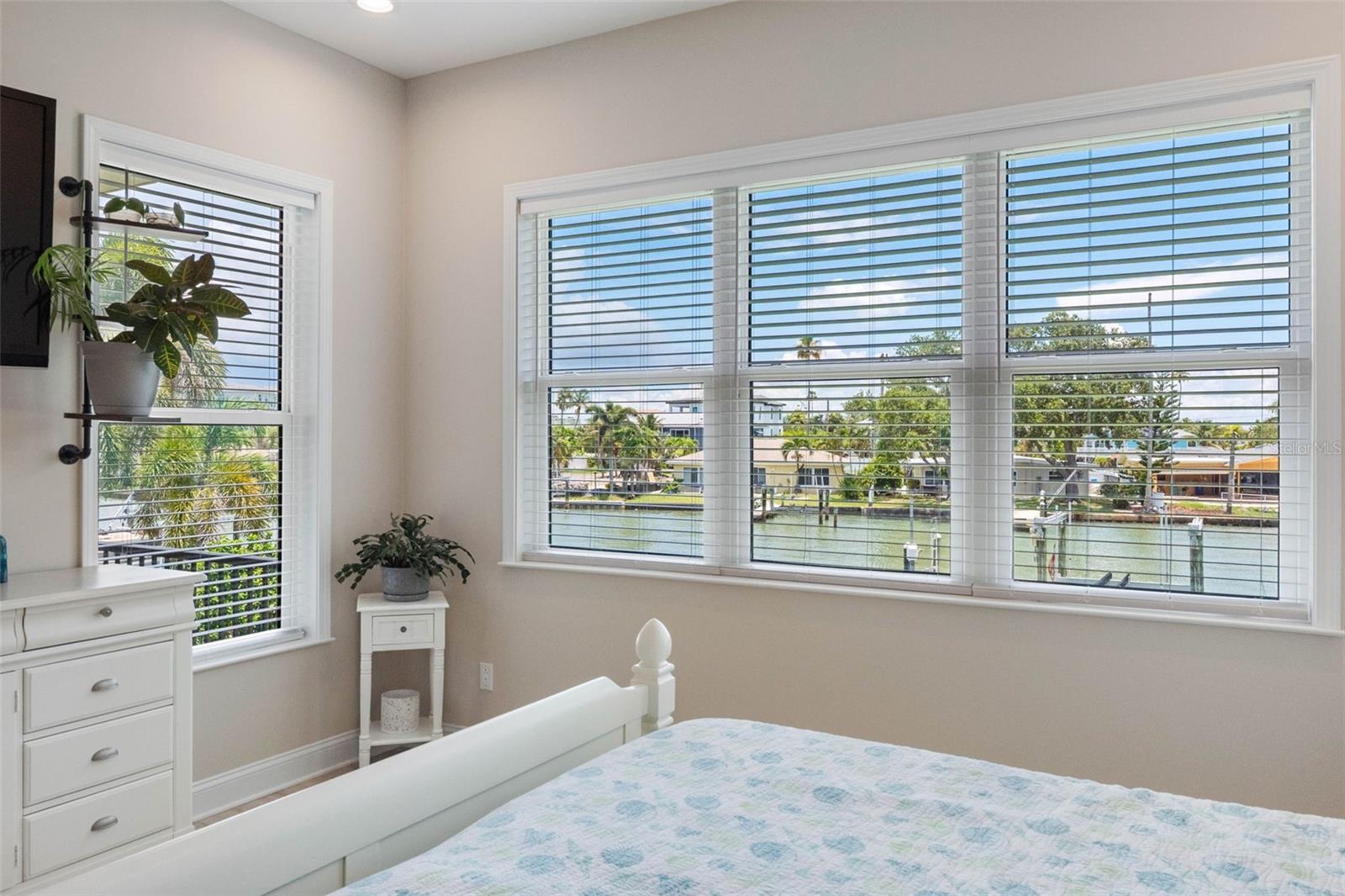 16025 REDINGTON DR, REDINGTON BEACH, FL — photo 21