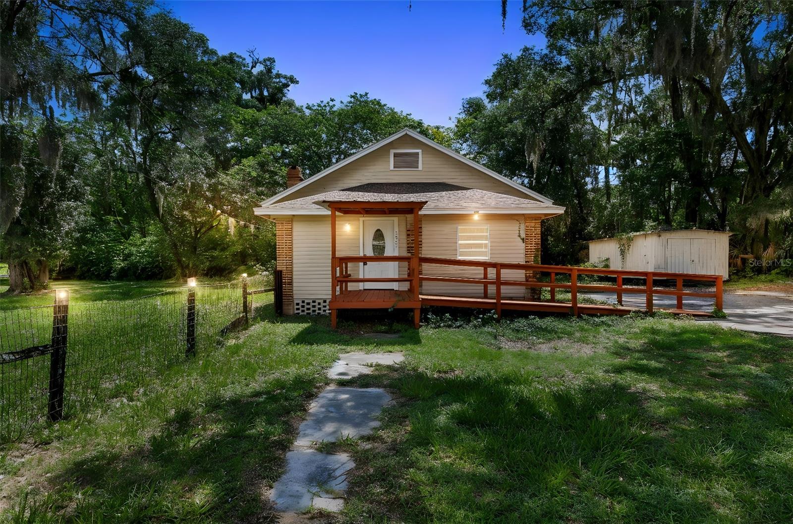 1921 NE 8TH RD, OCALA, FL