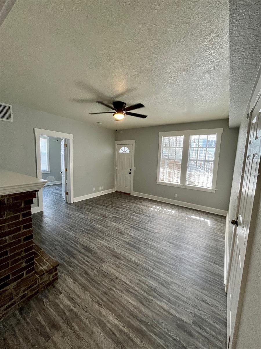 644 4TH AVE S, ST PETERSBURG, FL — photo 3