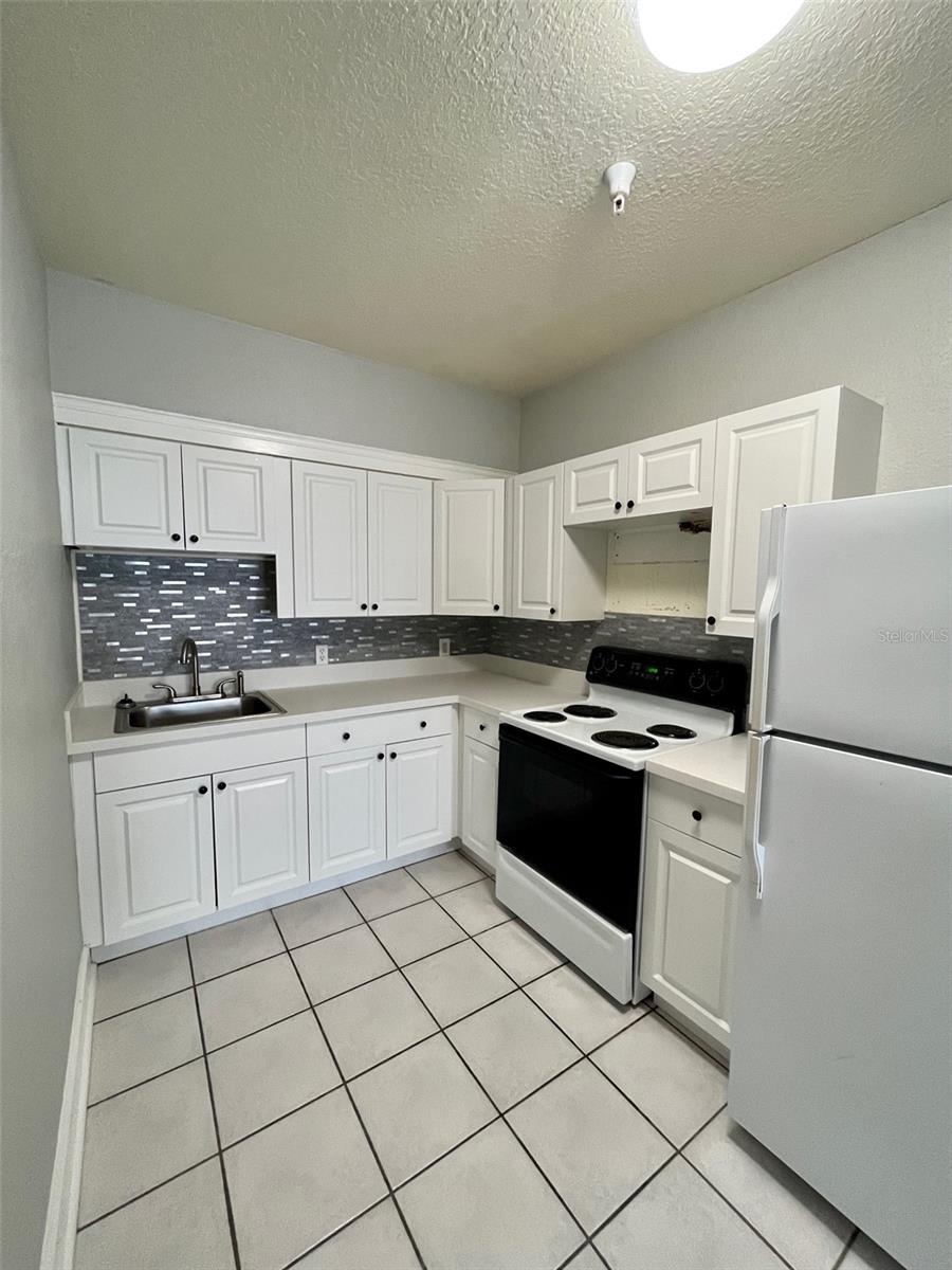 644 4TH AVE S, ST PETERSBURG, FL — photo 4