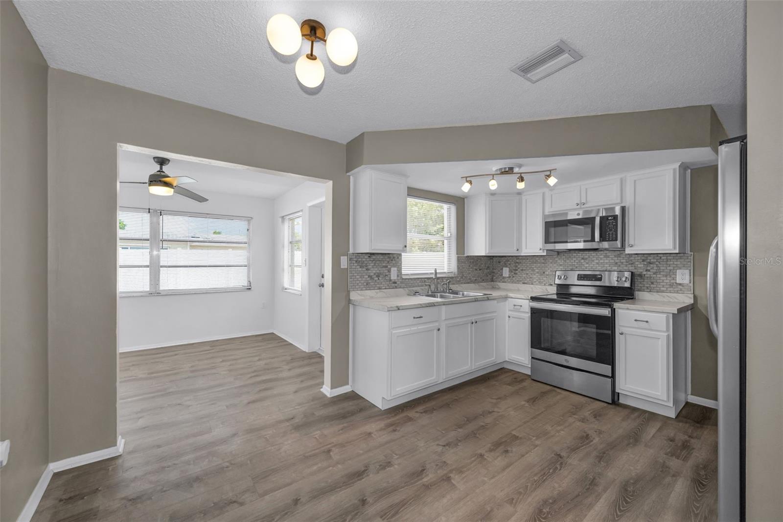 8053 DEDHAM DR, PORT RICHEY, FL — photo 11