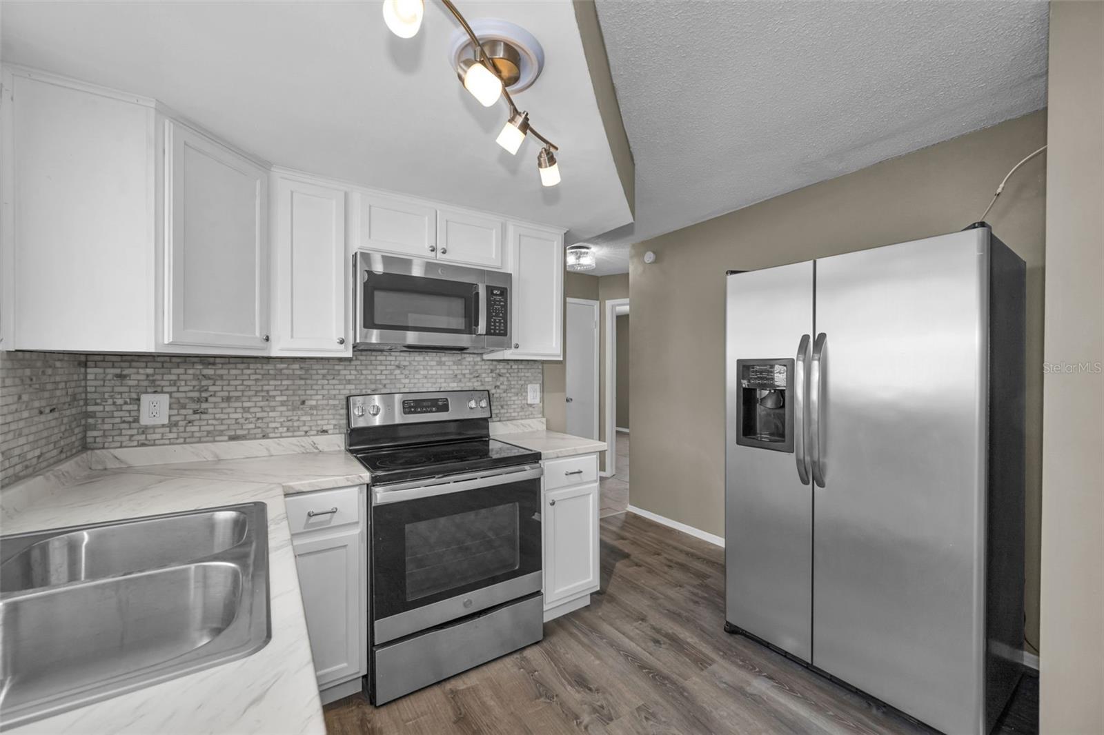 8053 DEDHAM DR, PORT RICHEY, FL — photo 15