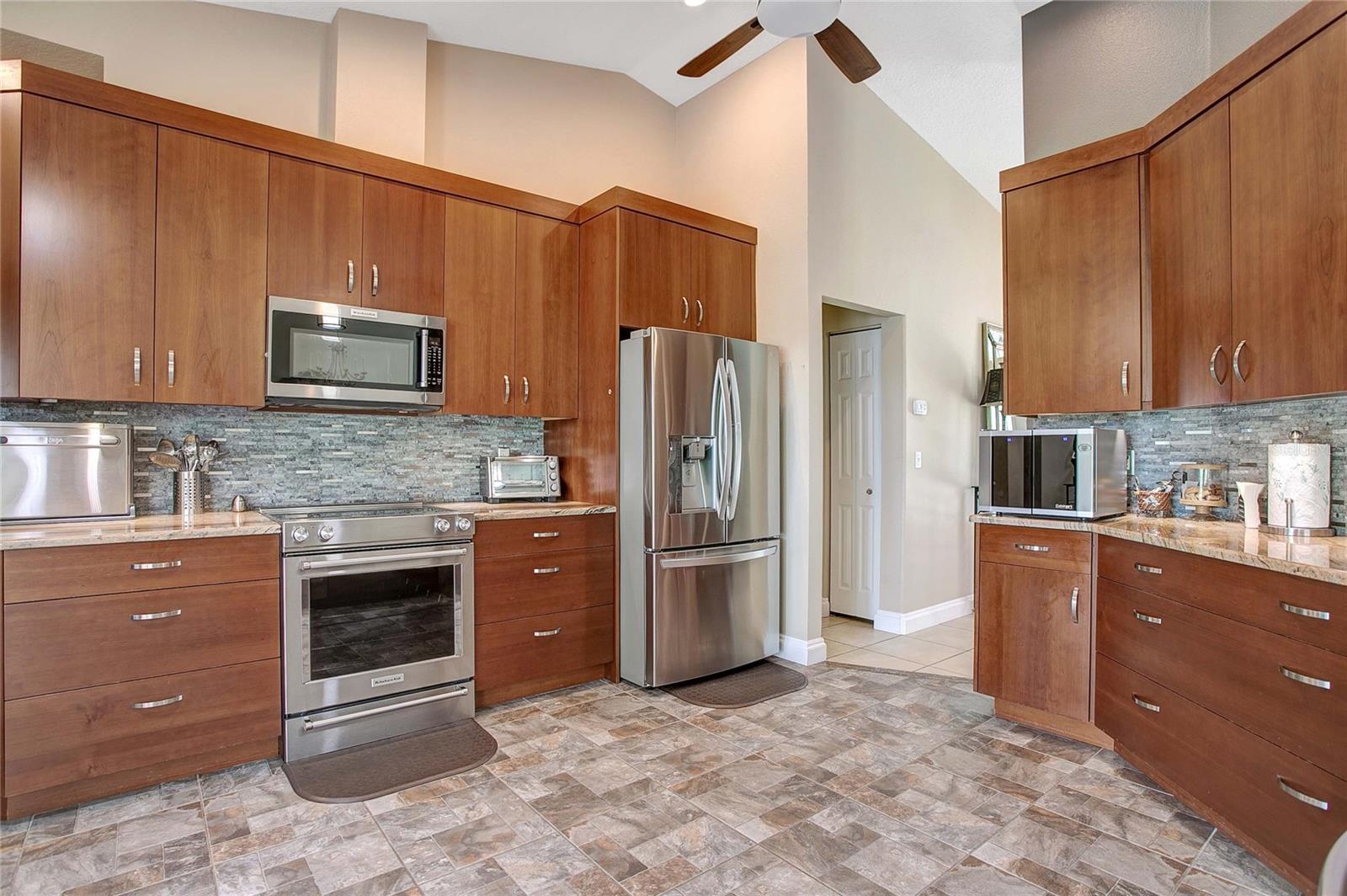 19616 LIVINGSTON AVE, LUTZ, FL — photo 17