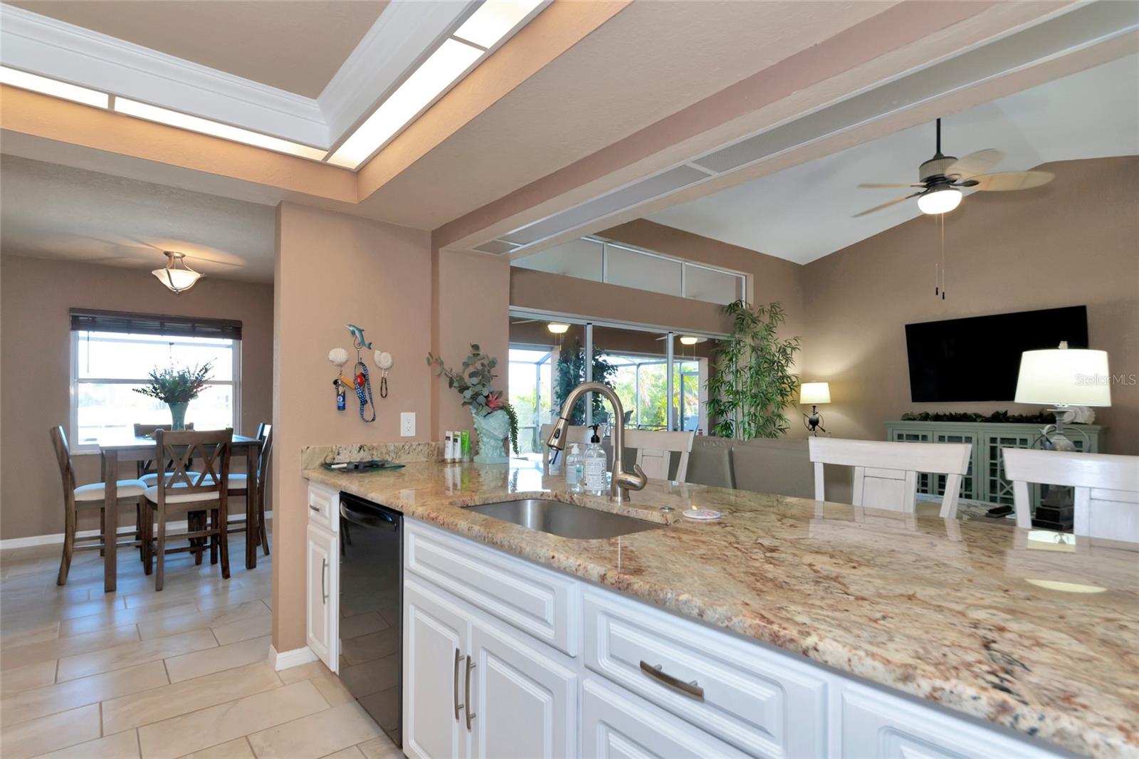 15564 RUSTON CIR, PORT CHARLOTTE, FL — photo 21