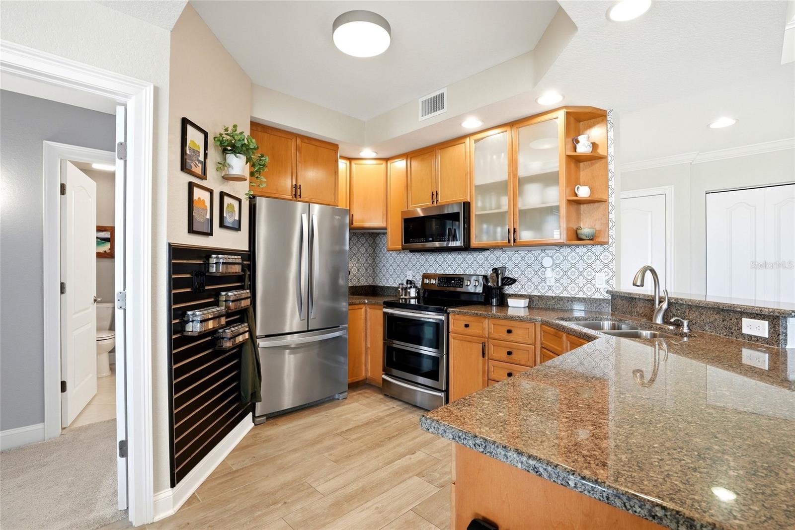 750 4TH AVE S #705D, ST PETERSBURG, FL — photo 12