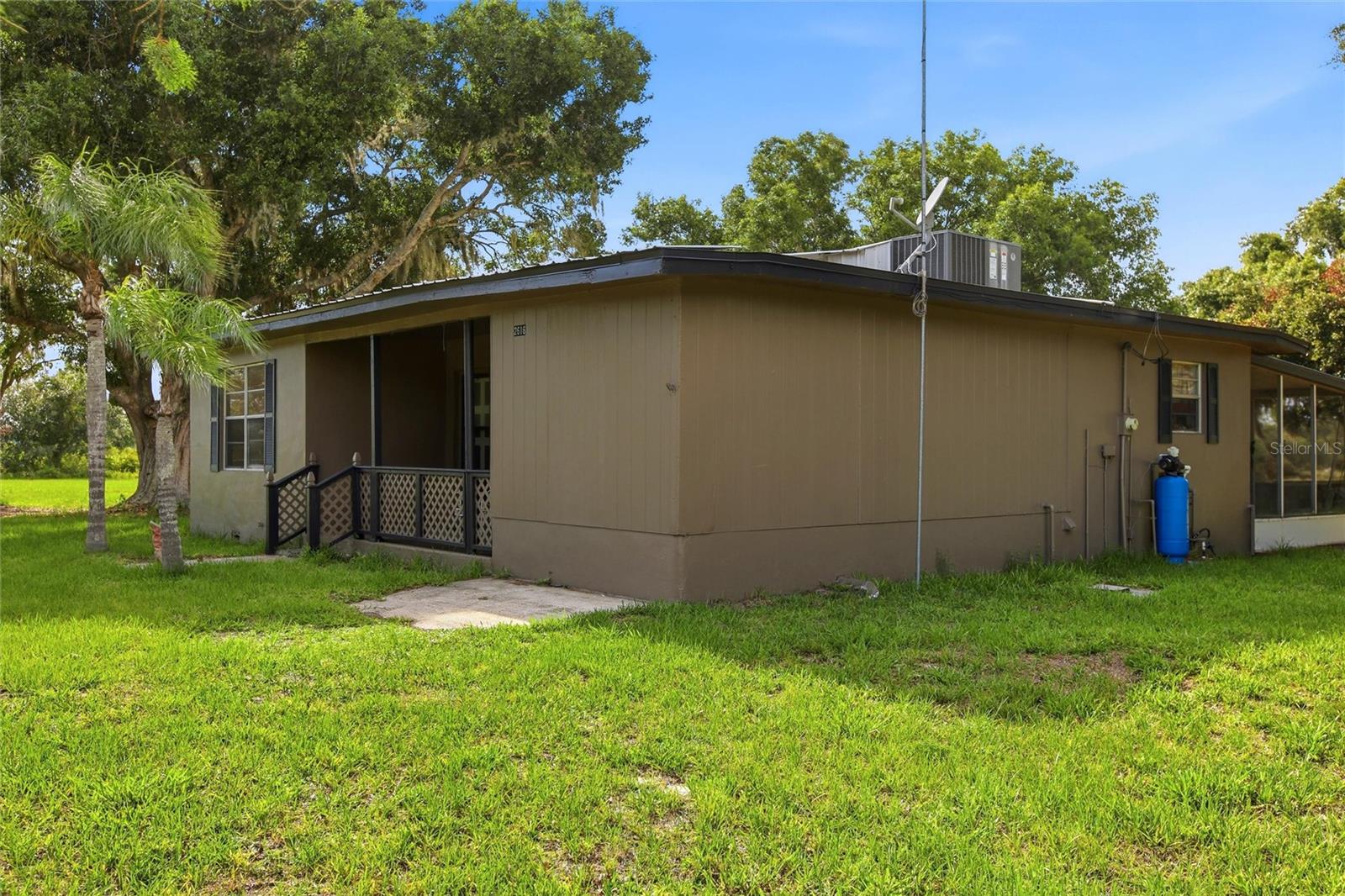 2616 HACIENDA DR, LORIDA, FL — photo 3