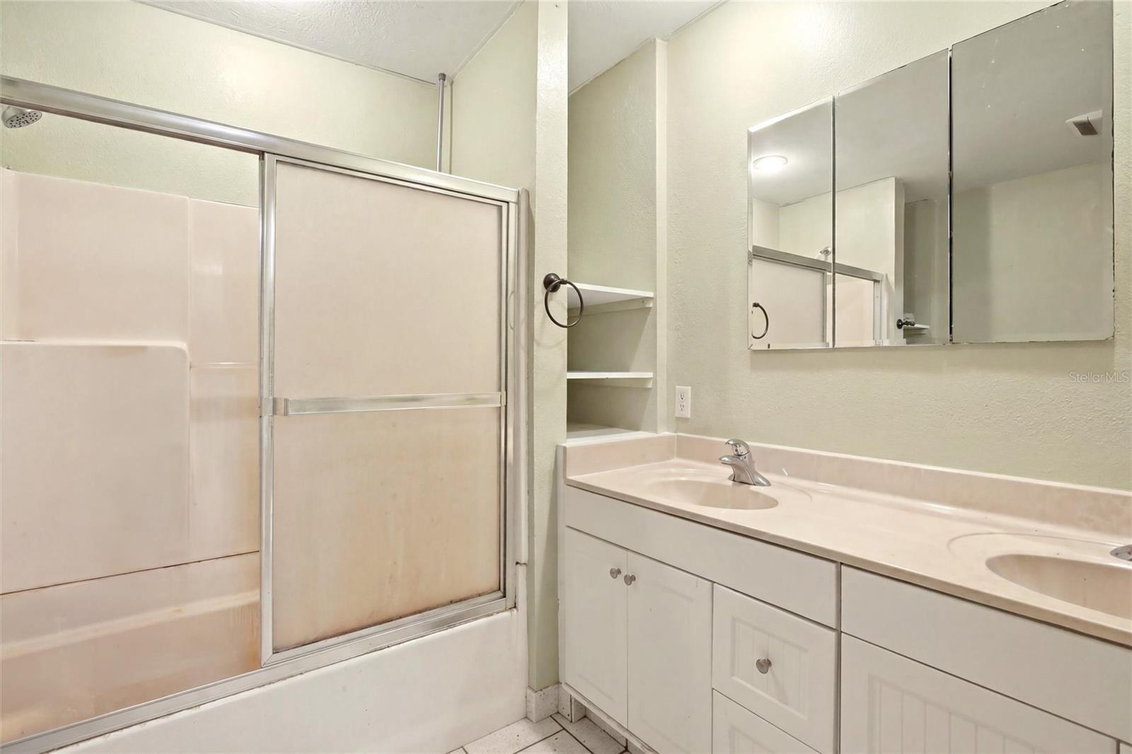 2616 HACIENDA DR, LORIDA, FL — photo 25