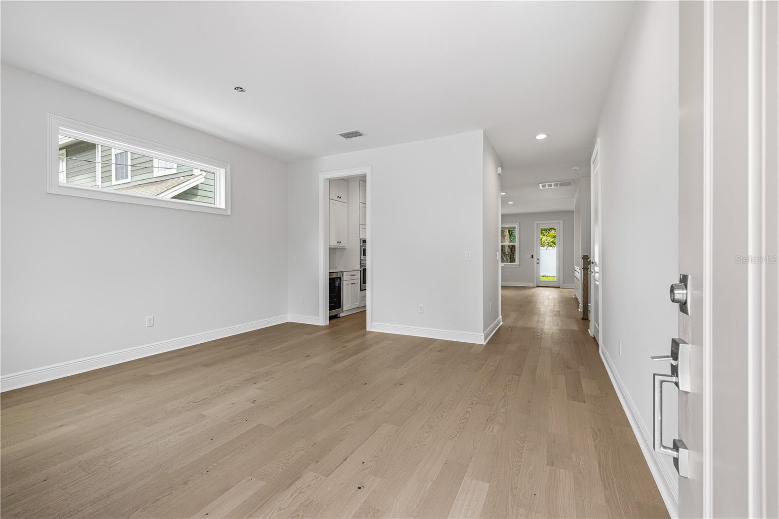3905 W TACON ST, TAMPA, FL — photo 4