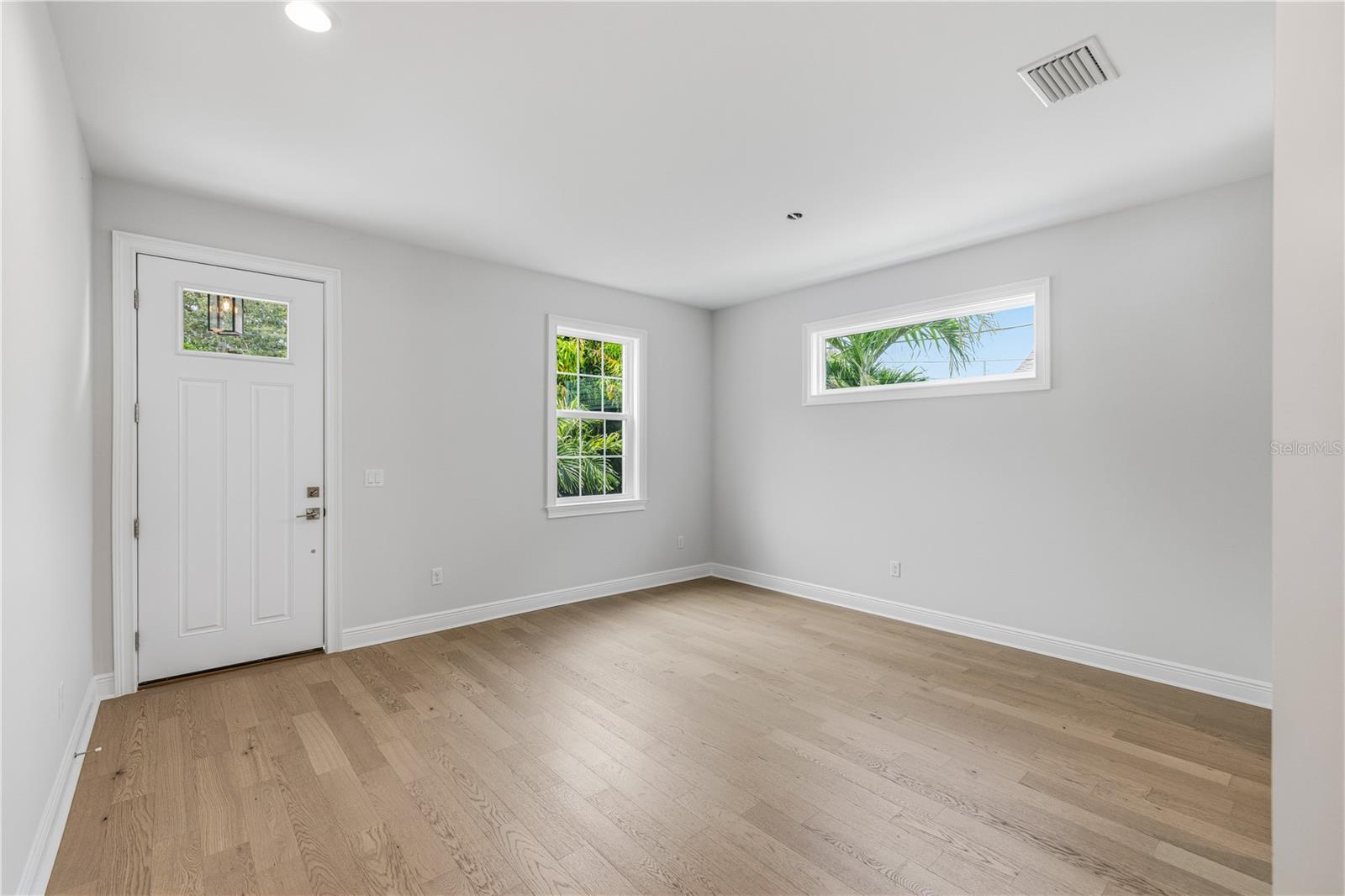3905 W TACON ST, TAMPA, FL — photo 5