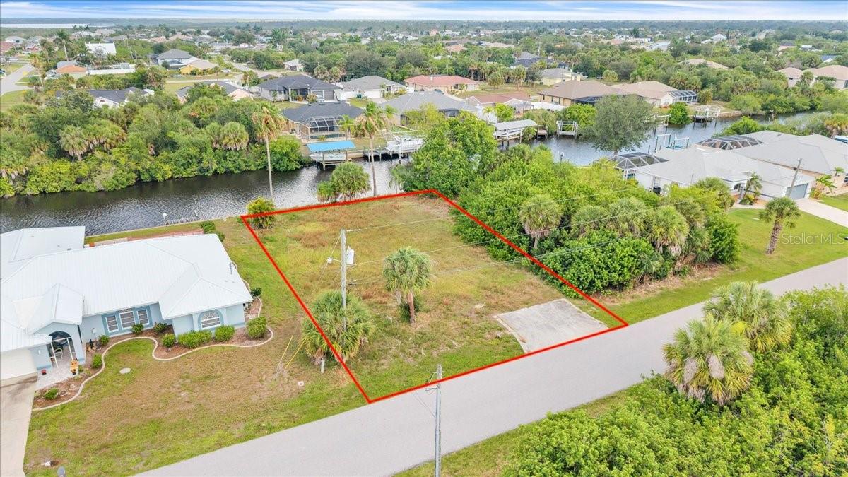 4515 LARKSPUR CT, PORT CHARLOTTE, FL