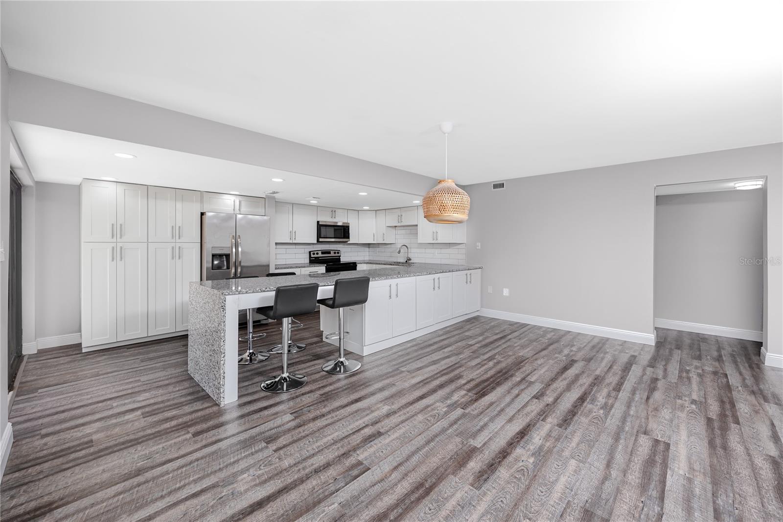 7510 SUNSHINE SKYWAY LN S #P4, ST PETERSBURG, FL — photo 14