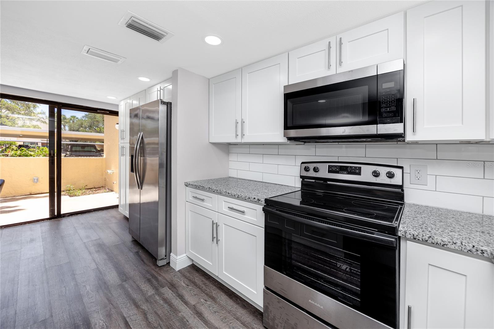 7510 SUNSHINE SKYWAY LN S #P4, ST PETERSBURG, FL — photo 17
