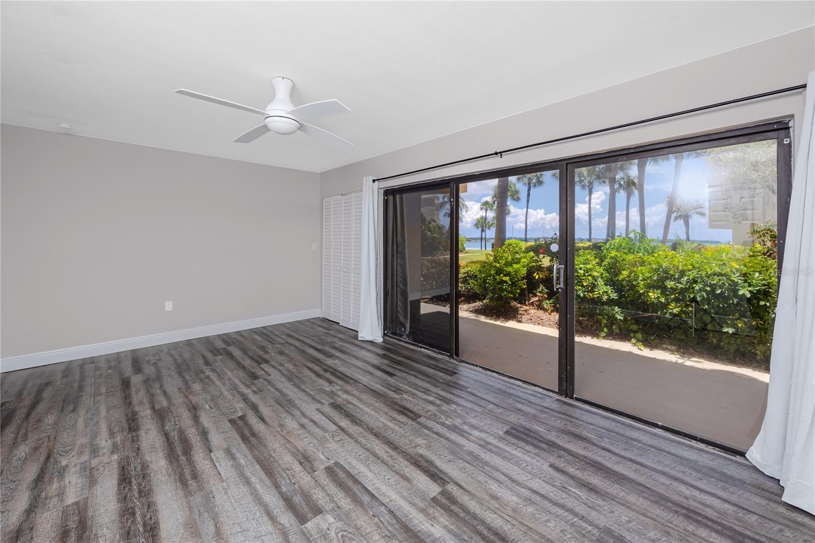 7510 SUNSHINE SKYWAY LN S #P4, ST PETERSBURG, FL — photo 24
