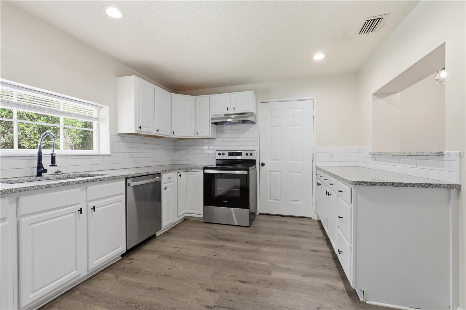 210 WINSLOW AVE, DELAND, FL — photo 14