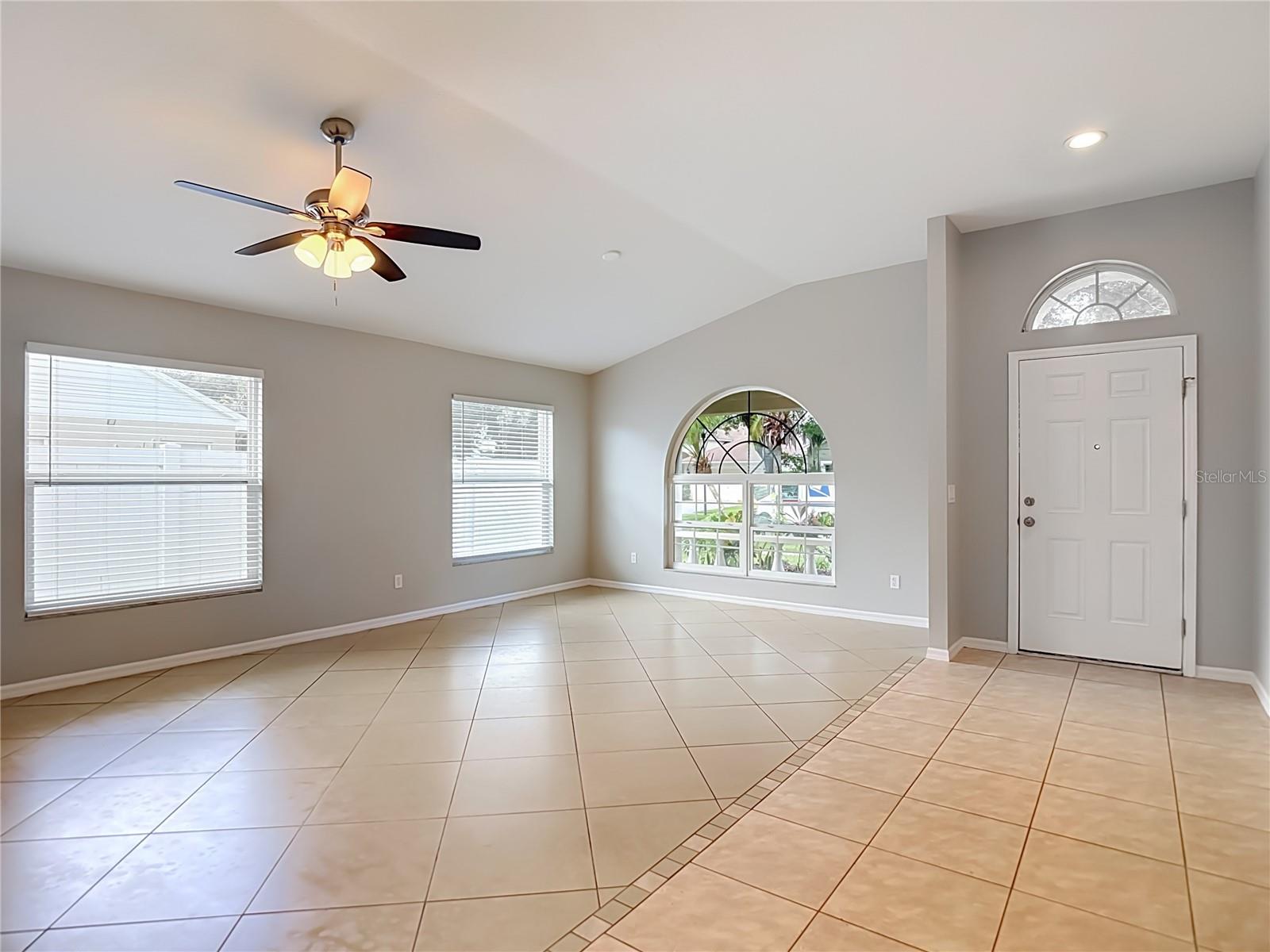 805 LESA GLEN PL, BRANDON, FL — photo 9