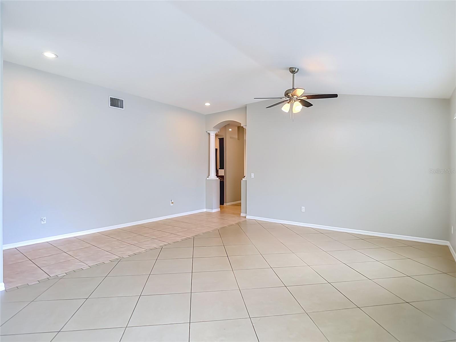 805 LESA GLEN PL, BRANDON, FL — photo 12