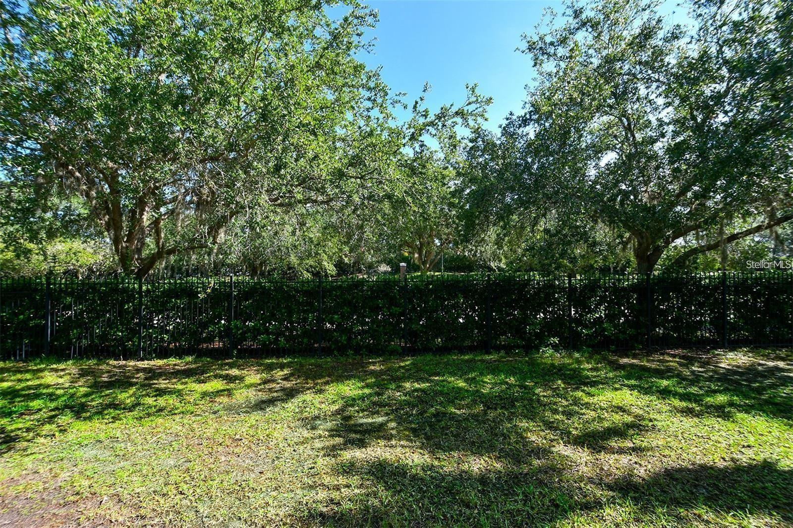 7658 PLANTATION CIR, BRADENTON, FL — photo 11
