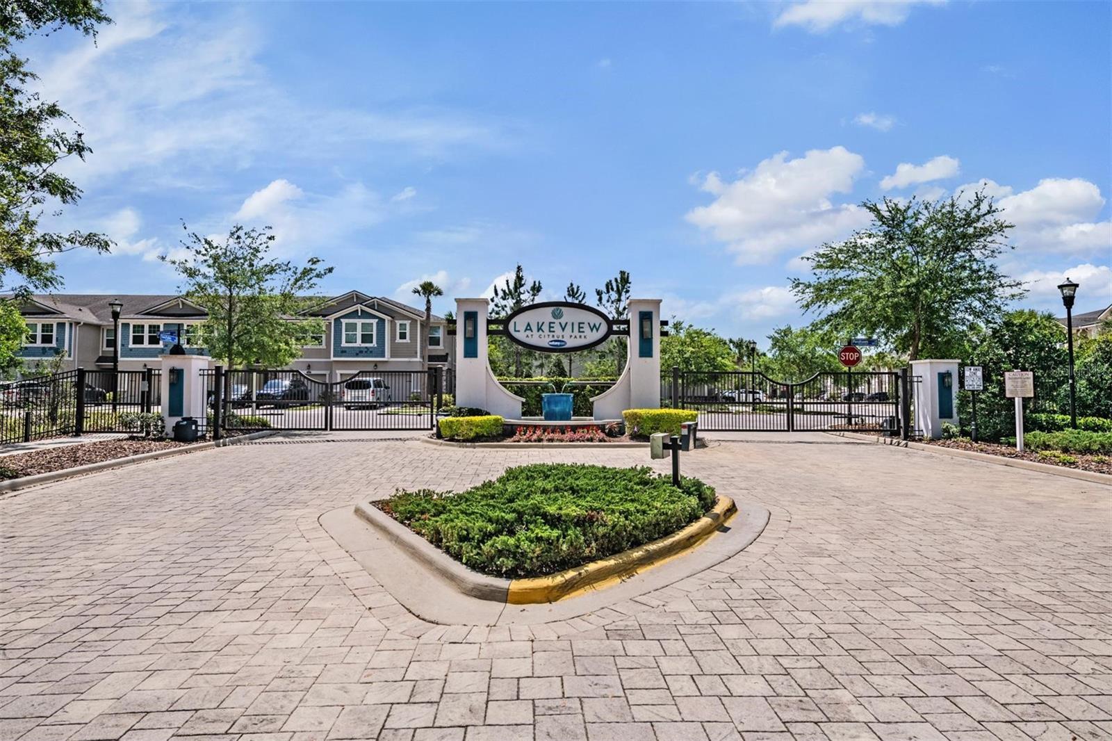 14229 DAMSELFLY DR, TAMPA, FL — photo 2