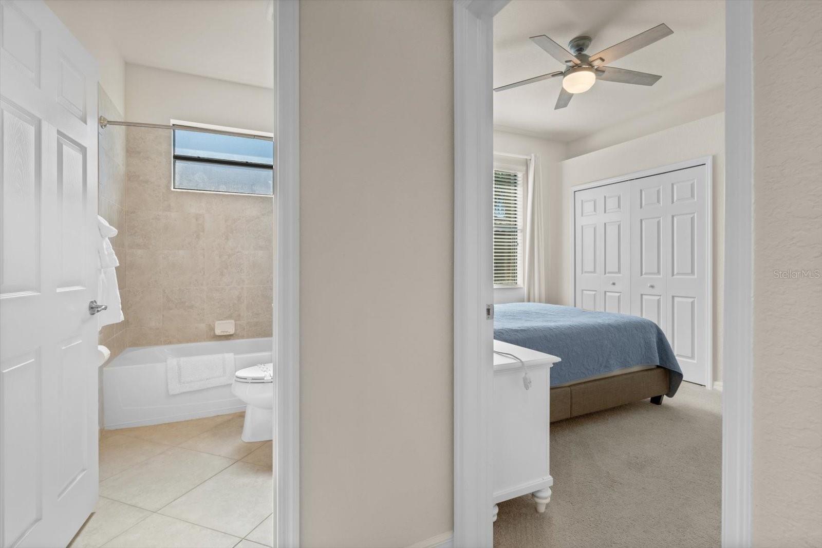 131 BABBLING BROOK RUN, BRADENTON, FL — photo 16