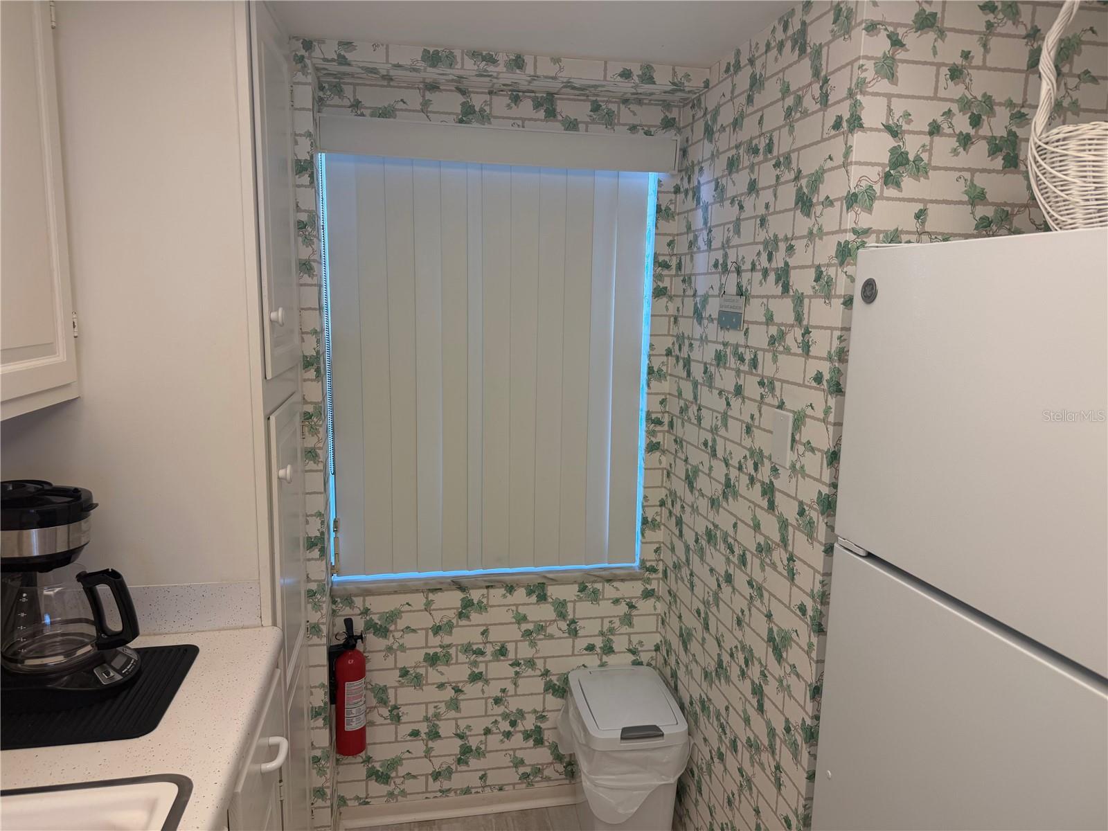 1400 TARPON CENTER DR #202, VENICE, FL — photo 4