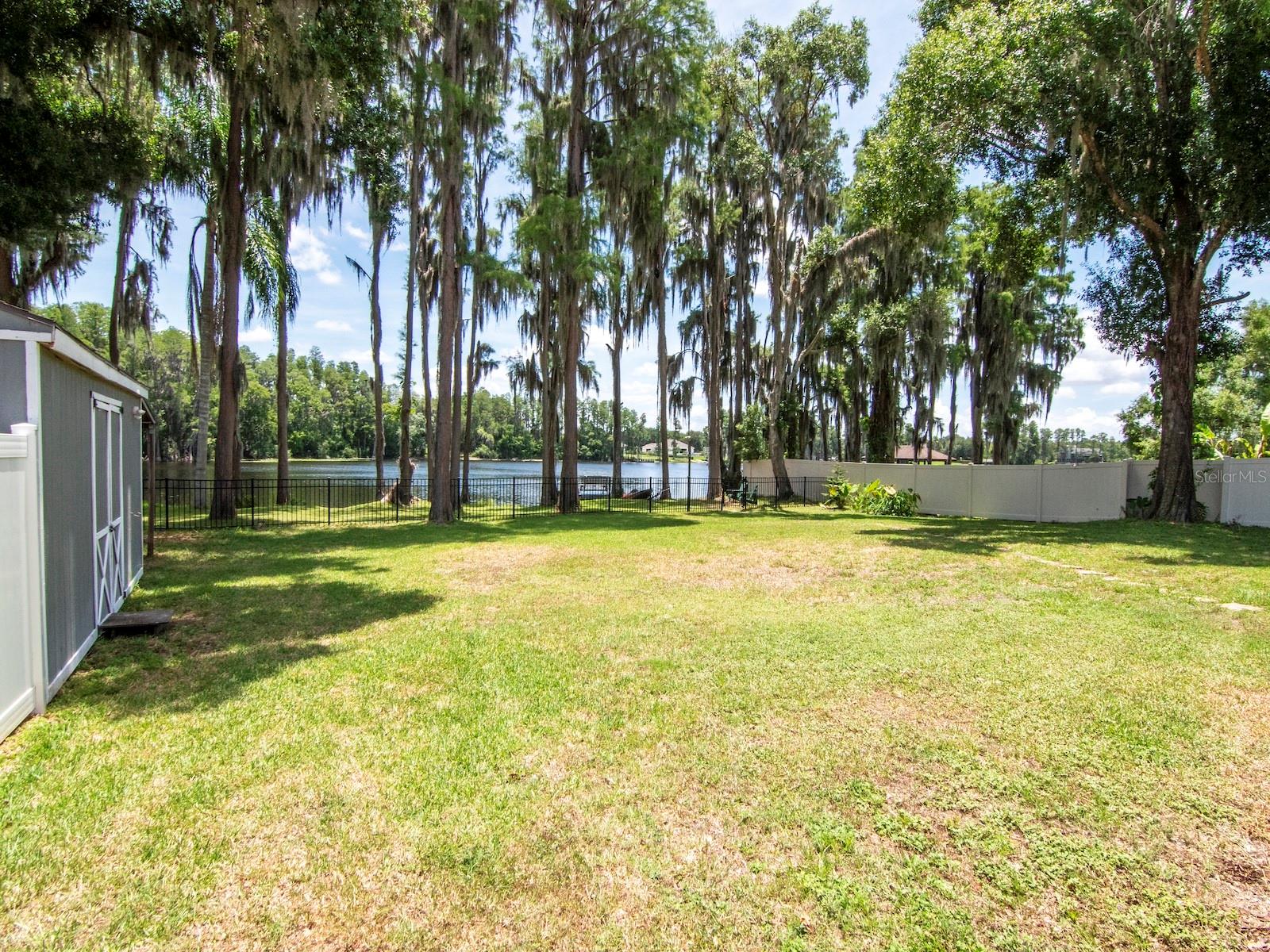 219 WILLOW BEND PKWY, LUTZ, FL — photo 31