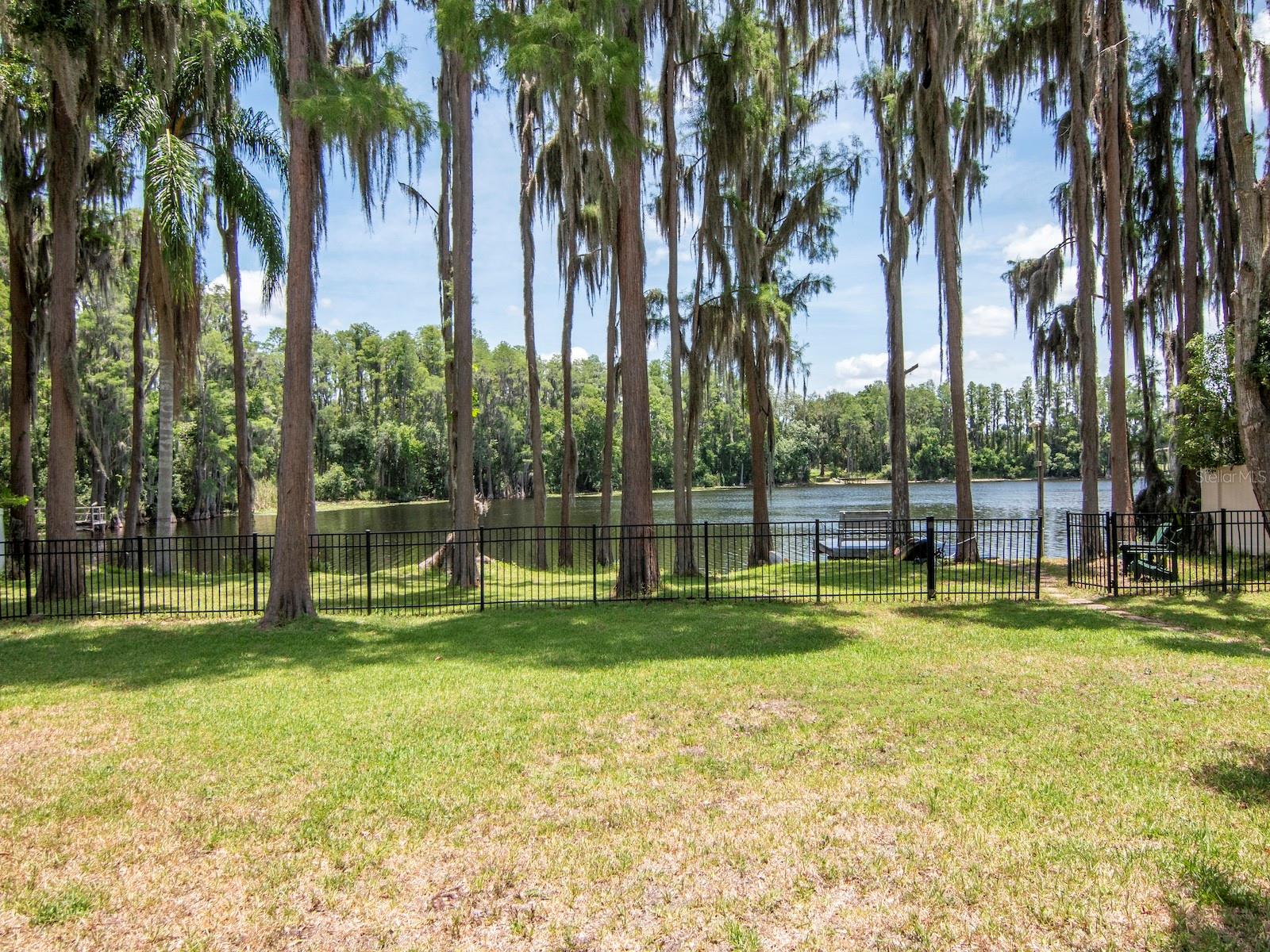 219 WILLOW BEND PKWY, LUTZ, FL — photo 32