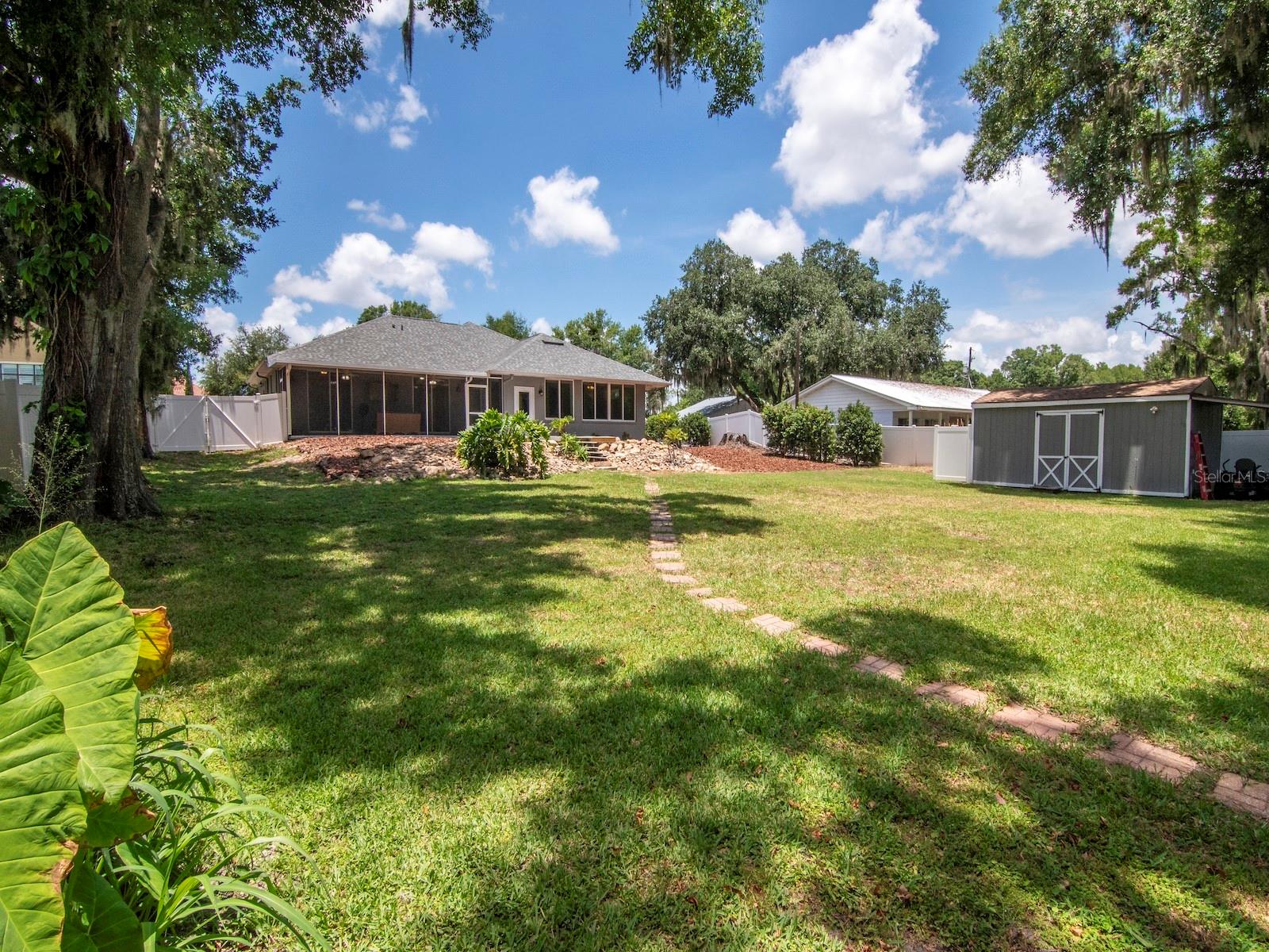219 WILLOW BEND PKWY, LUTZ, FL — photo 34
