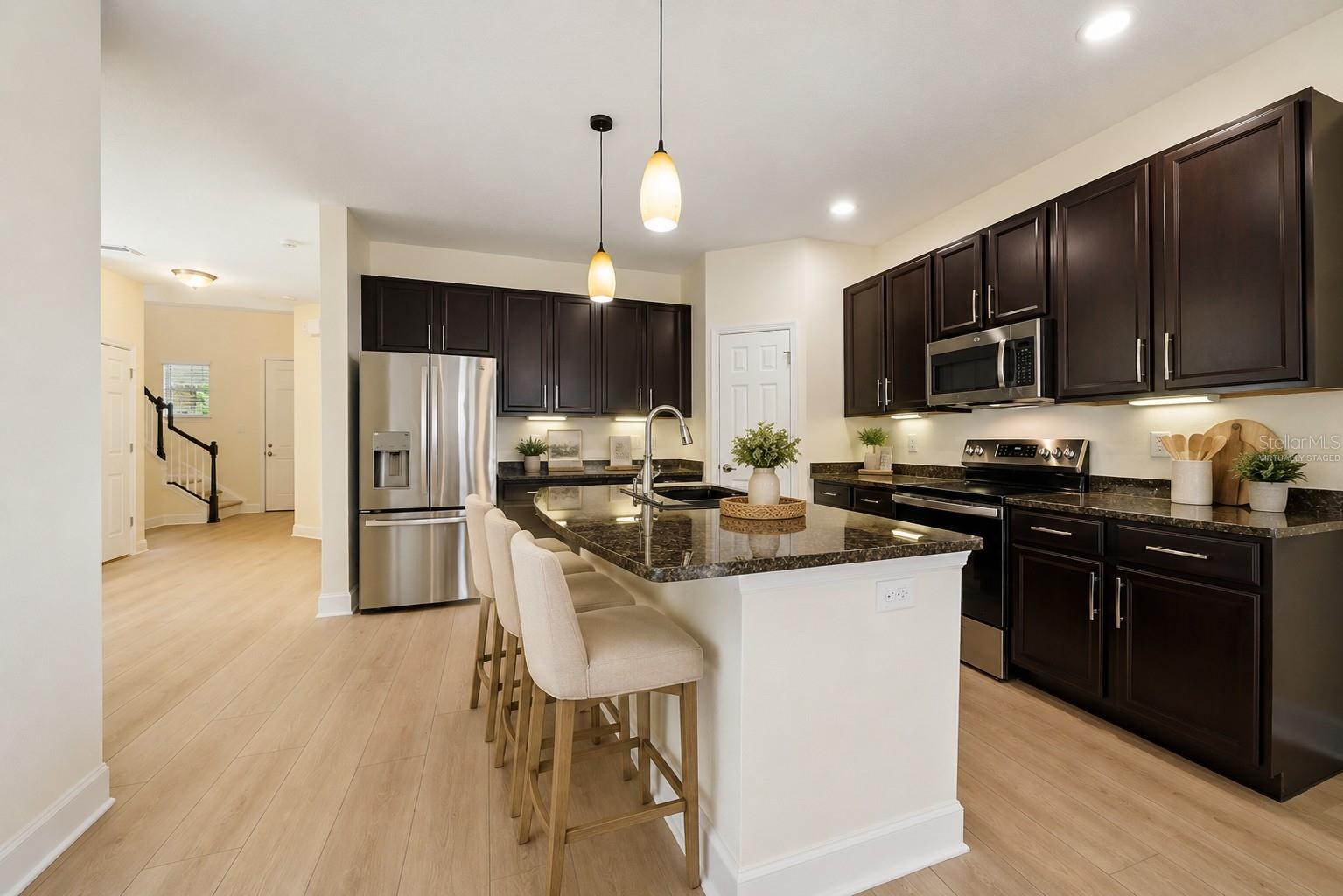 8418 NANDINA DR, SARASOTA, FL — photo 2