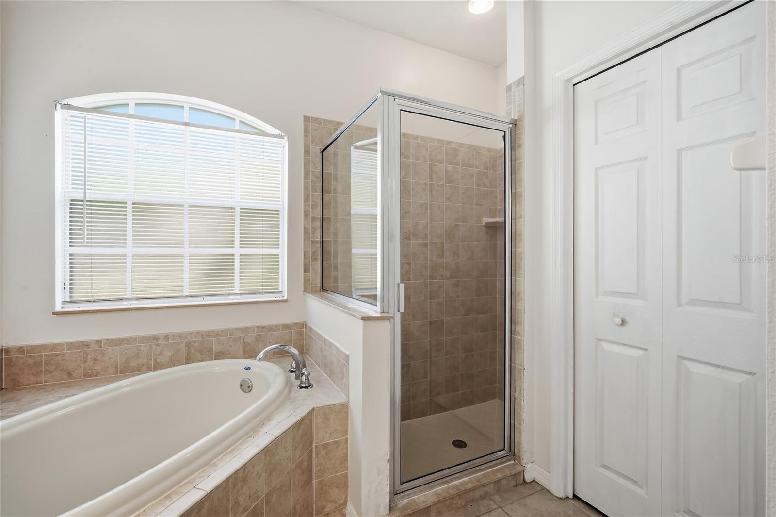 5912 BRAMBLE BUSH CT, ZEPHYRHILLS, FL — photo 14