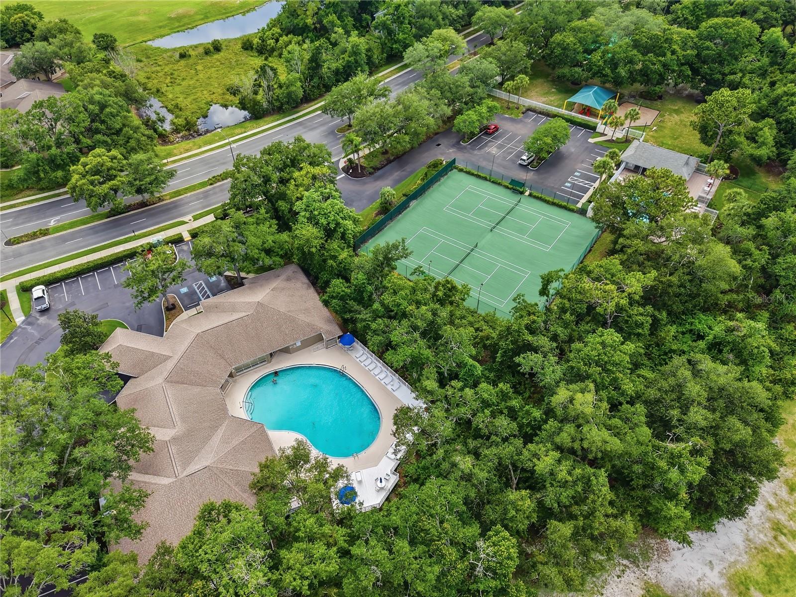 5912 BRAMBLE BUSH CT, ZEPHYRHILLS, FL — photo 28