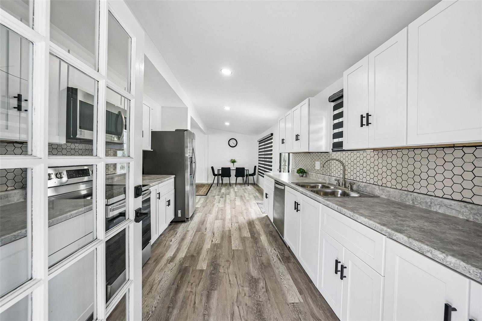 8514 N BRANCH AVE, TAMPA, FL — photo 16