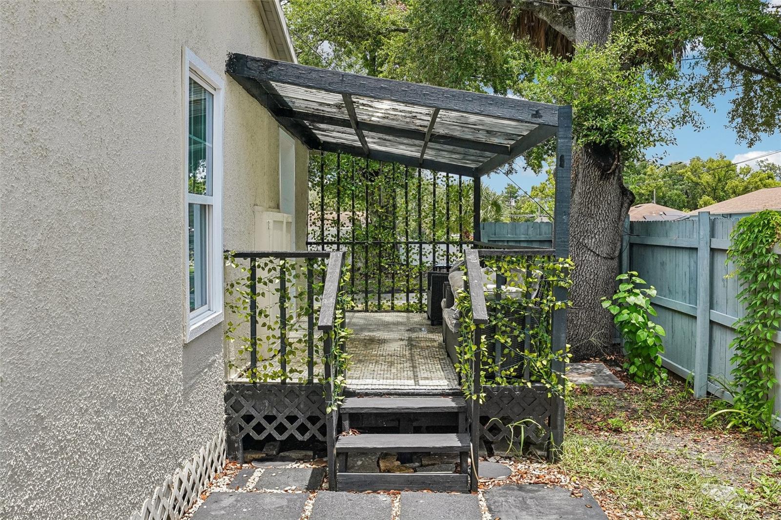 8514 N BRANCH AVE, TAMPA, FL — photo 51