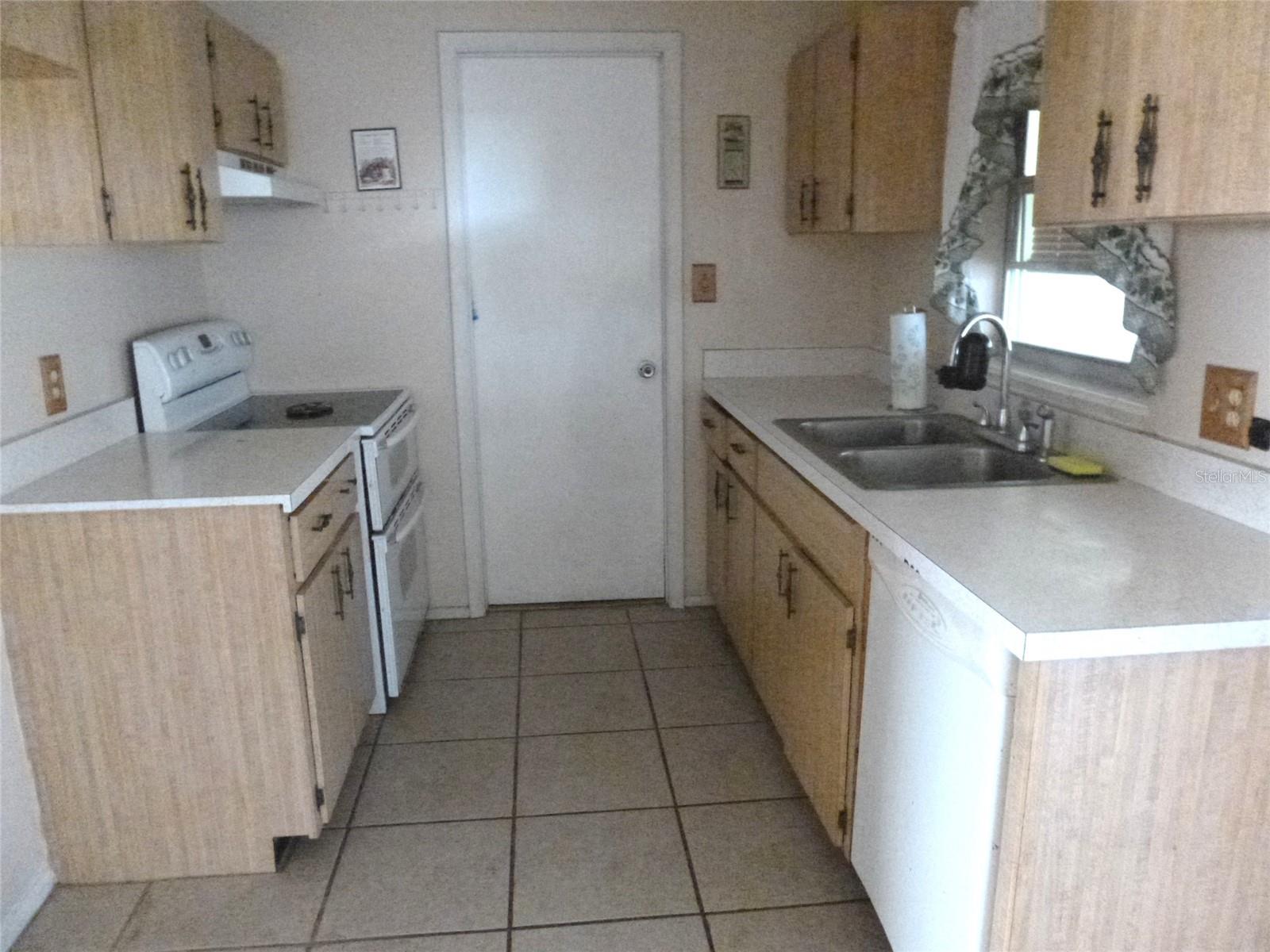 318 CENTRAL AVE, FROSTPROOF, FL — photo 6