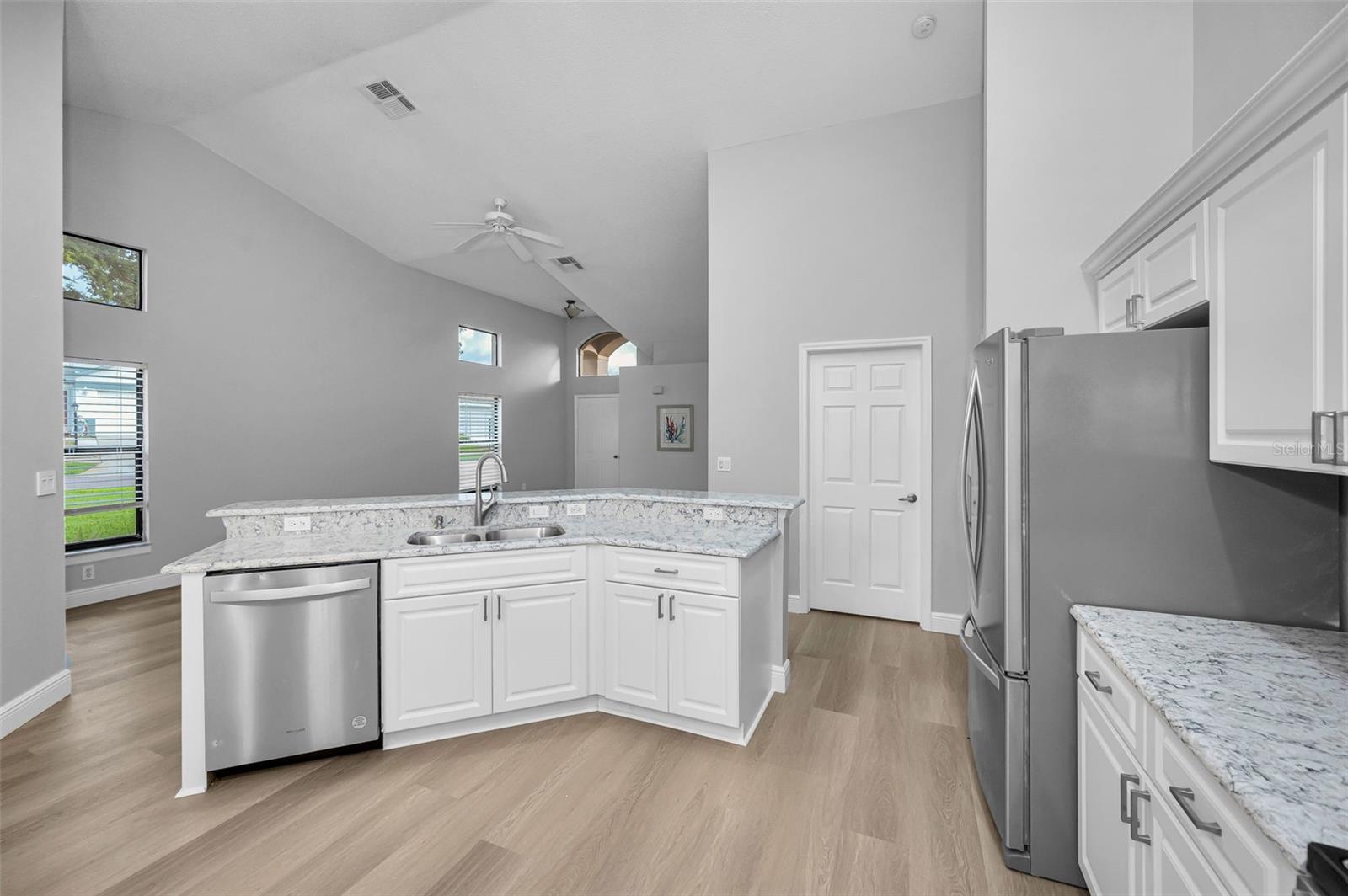 6240 FAIRSKIES DR, NEW PORT RICHEY, FL — photo 10