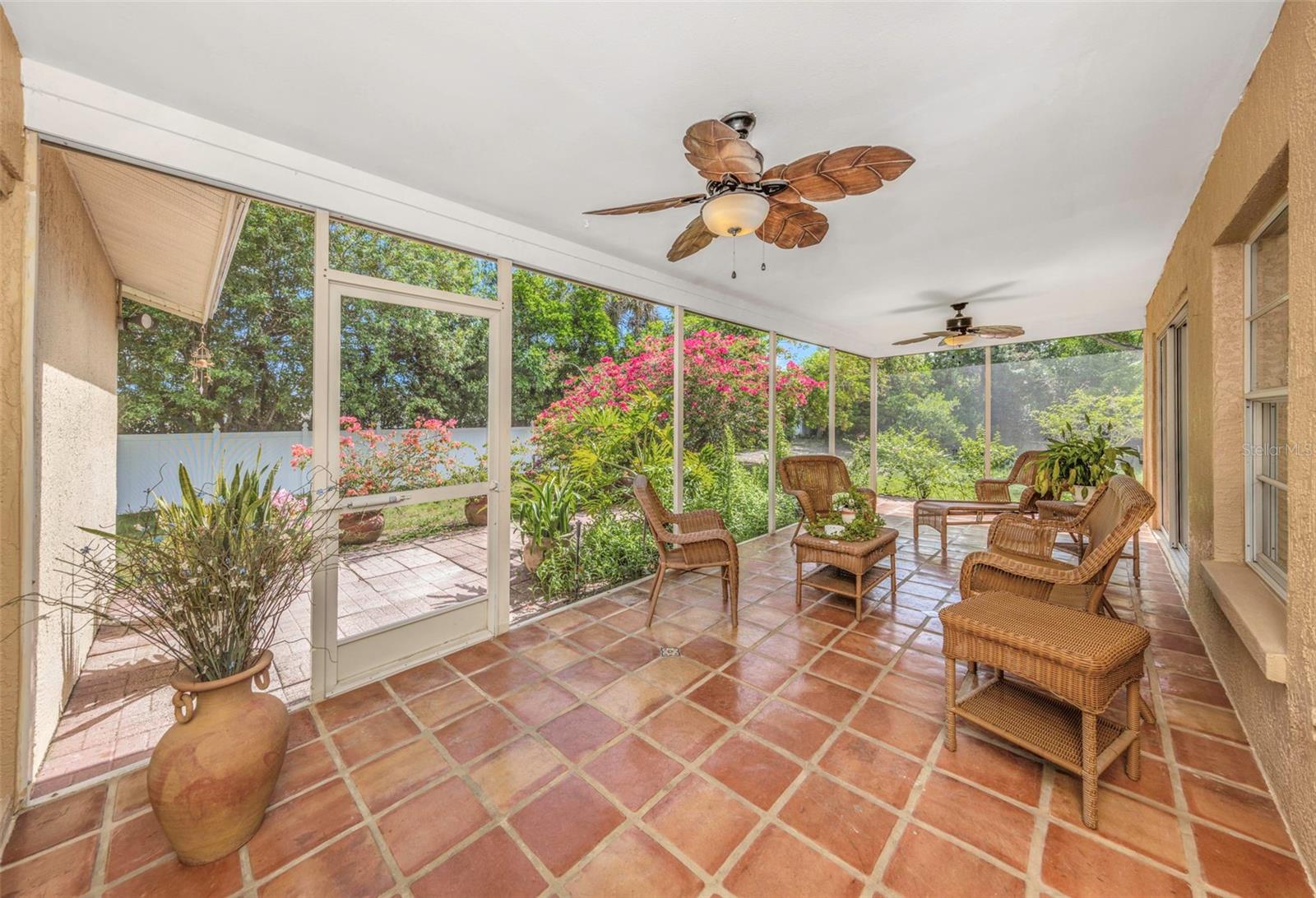 2437 HAWK AVE, PALM HARBOR, FL — photo 3