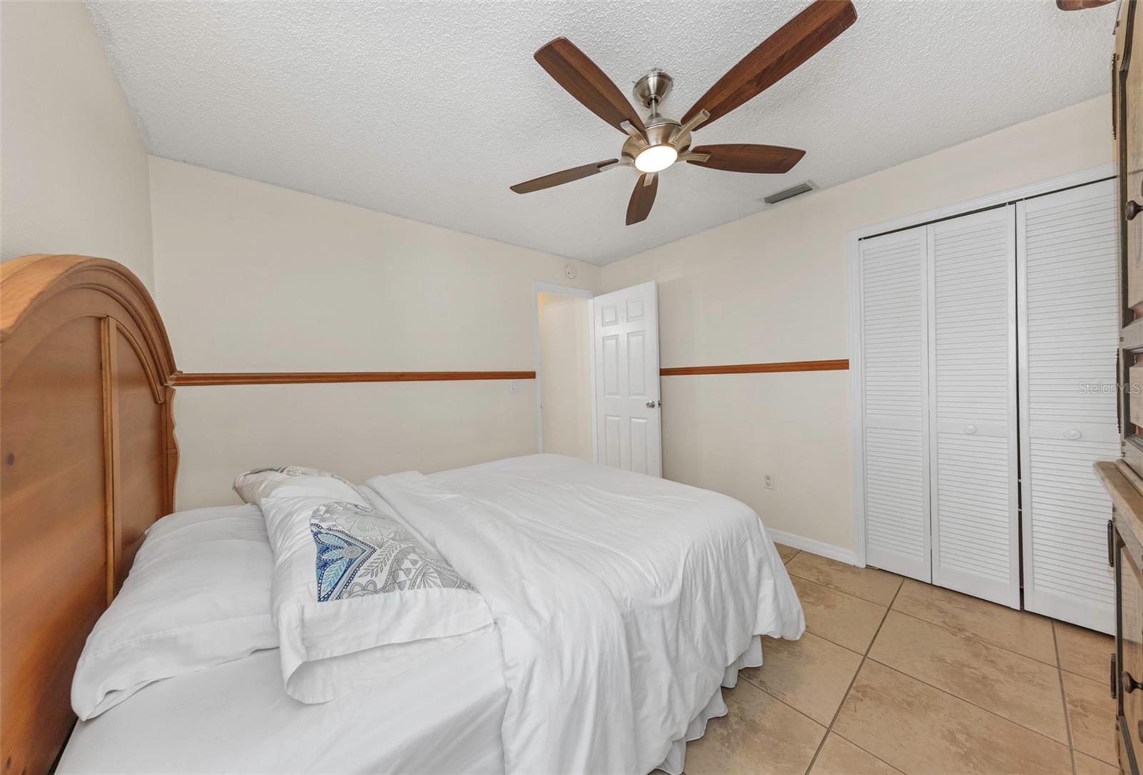 2437 HAWK AVE, PALM HARBOR, FL — photo 23