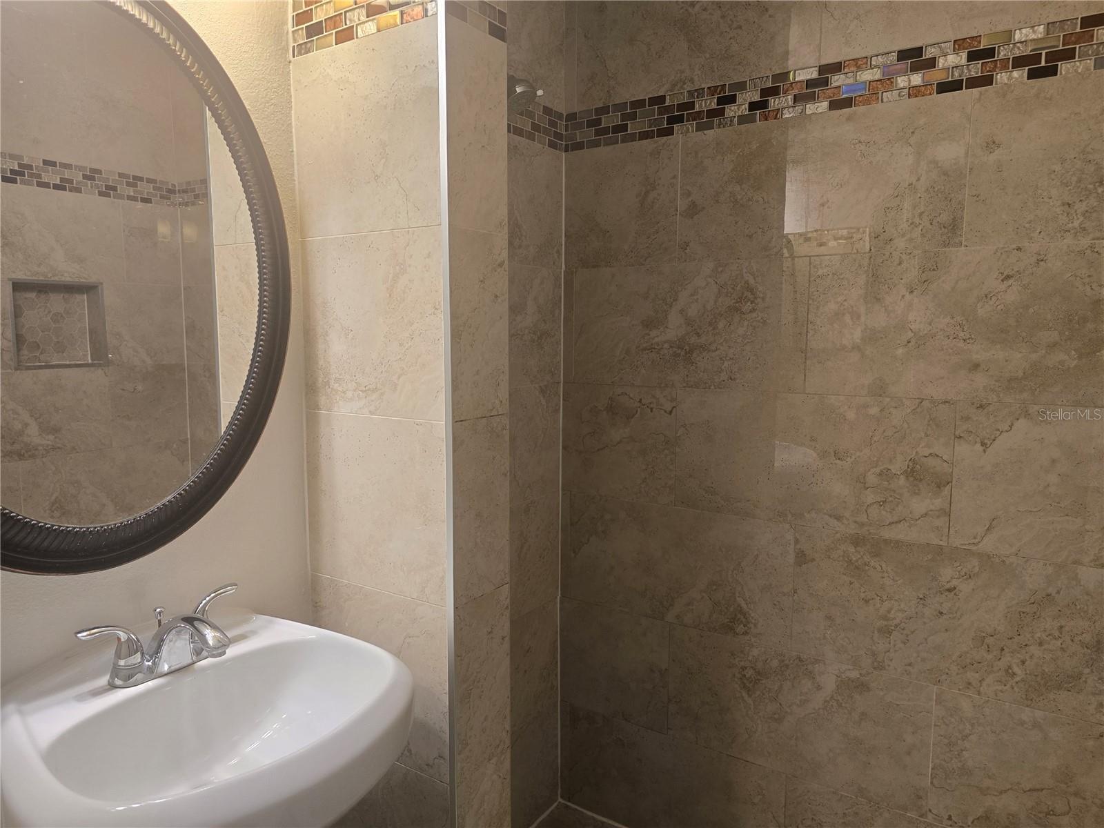 8713 LIBERTY PL, TAMPA, FL — photo 20