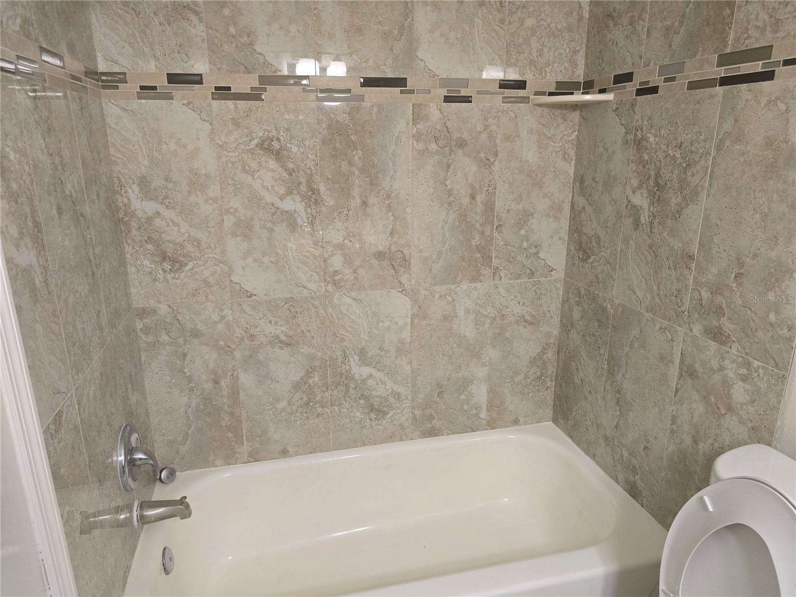 8713 LIBERTY PL, TAMPA, FL — photo 26