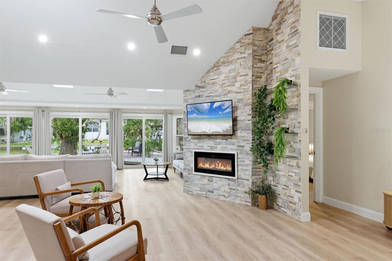 1232 NORTHPORT DR, SARASOTA, FL — photo 3
