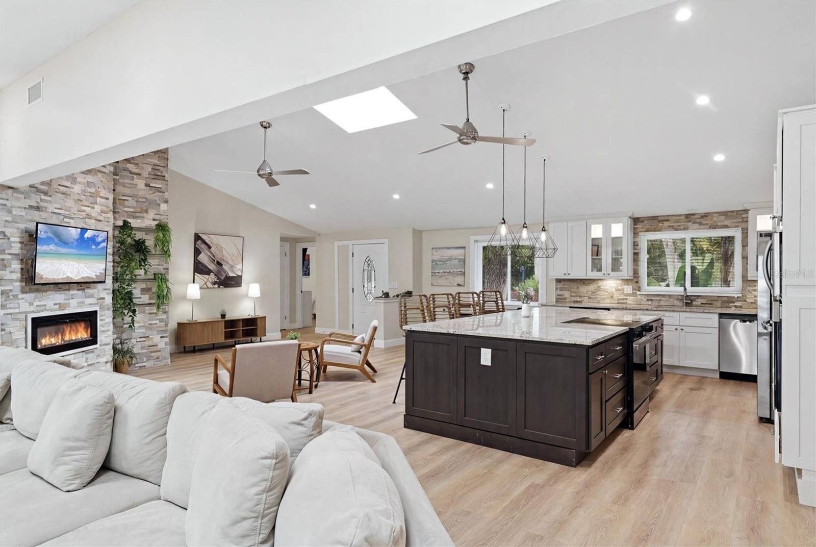 1232 NORTHPORT DR, SARASOTA, FL — photo 5