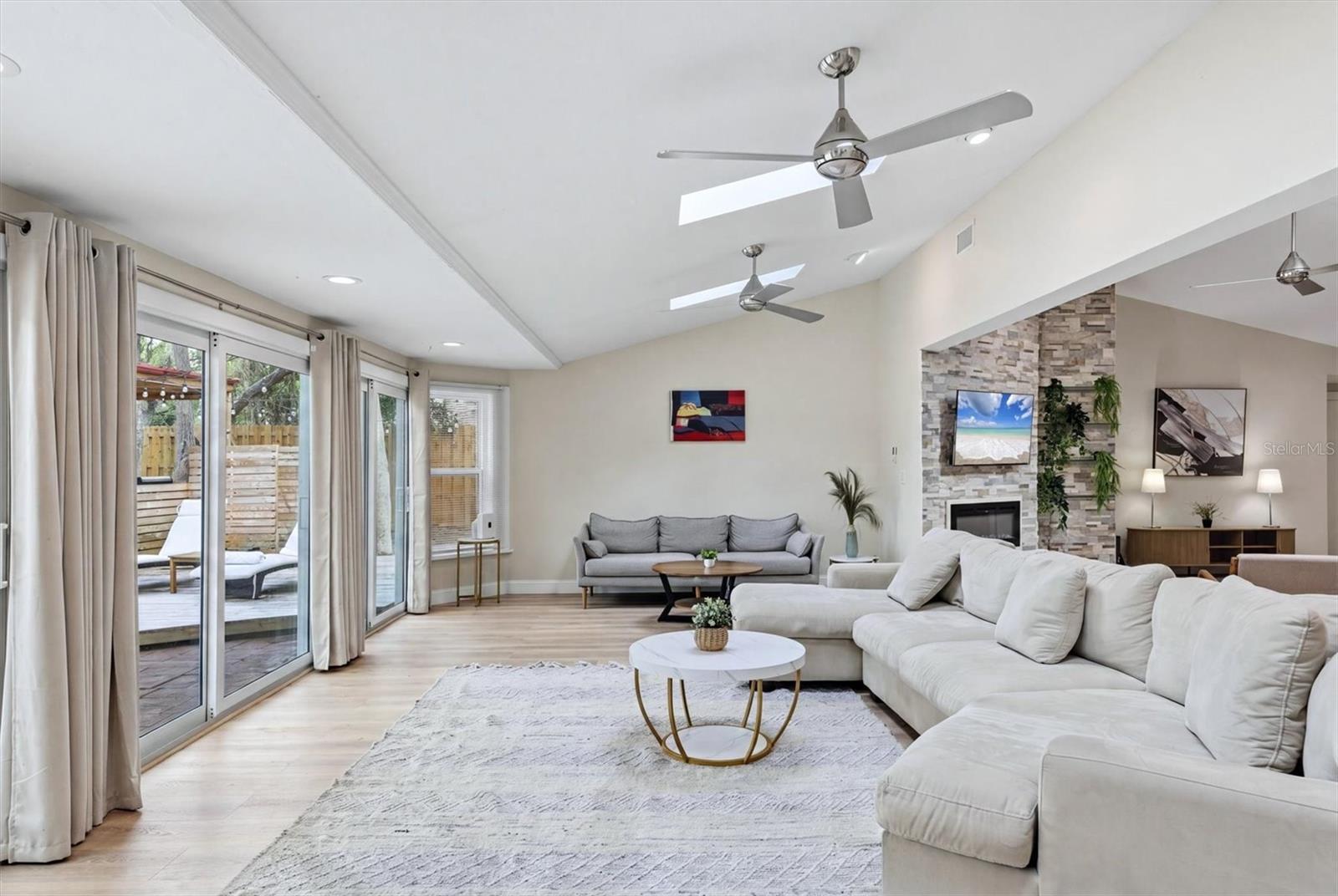 1232 NORTHPORT DR, SARASOTA, FL — photo 8