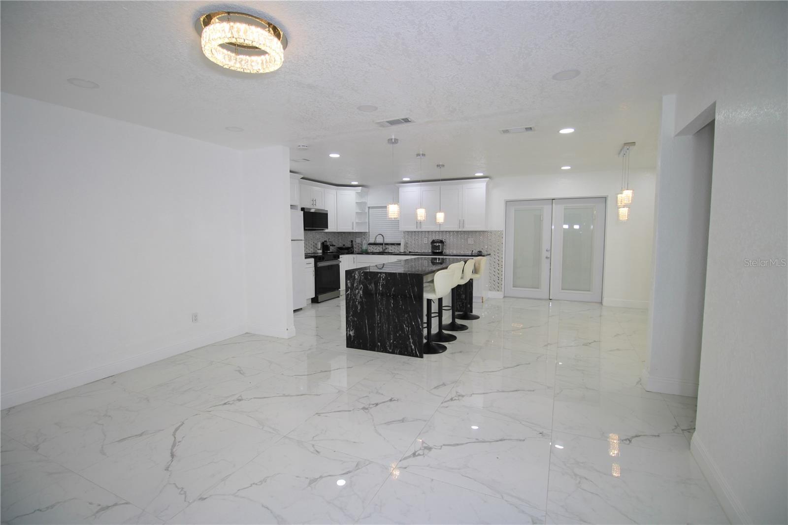 707 INNERGARY PL, VALRICO, FL — photo 4